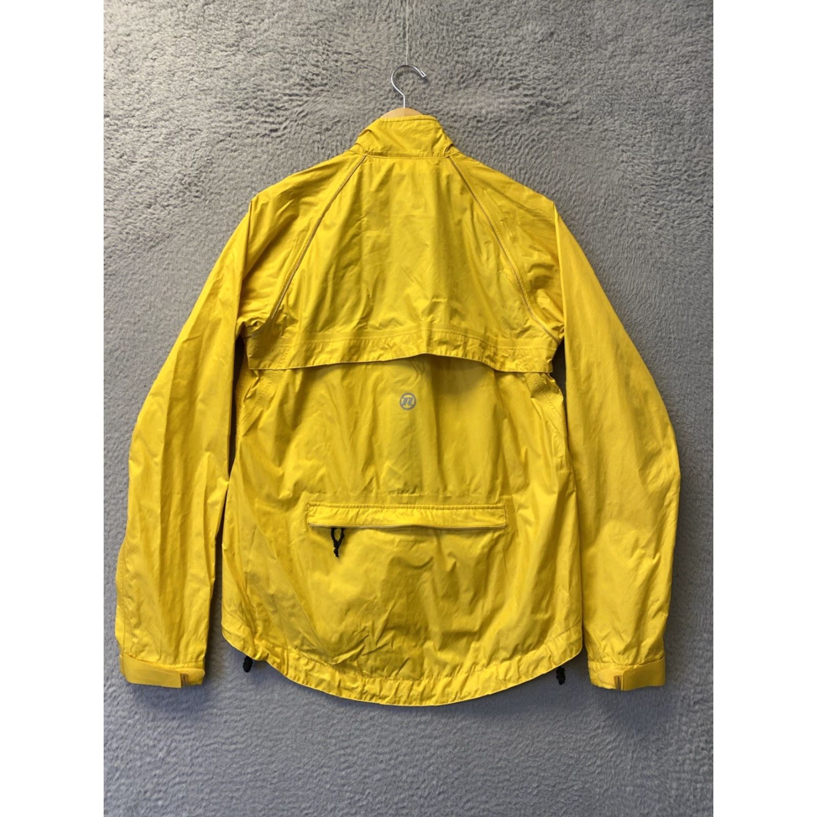 Rains Novara Jacket Mens M Yellow Cycling Windbreaker Light Water Resistant Zip Full Zip Adjustable Lightweight Wind-Resistant Regular Size US M / EU 48-50 / 2 - 7 Thumbnail