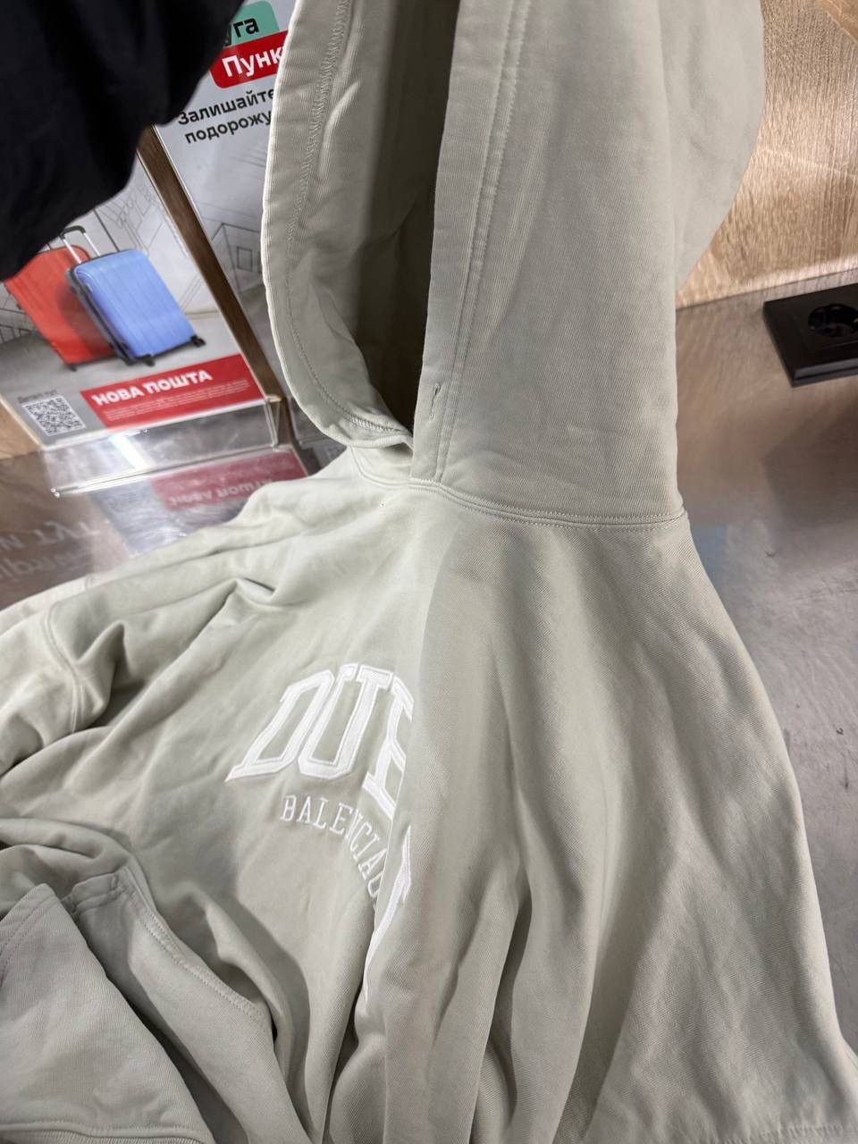 Balenciaga Balenciaga Cities Dubai Wide-fit Hoodie Size US L / EU 52-54 / 3 - 4 Thumbnail