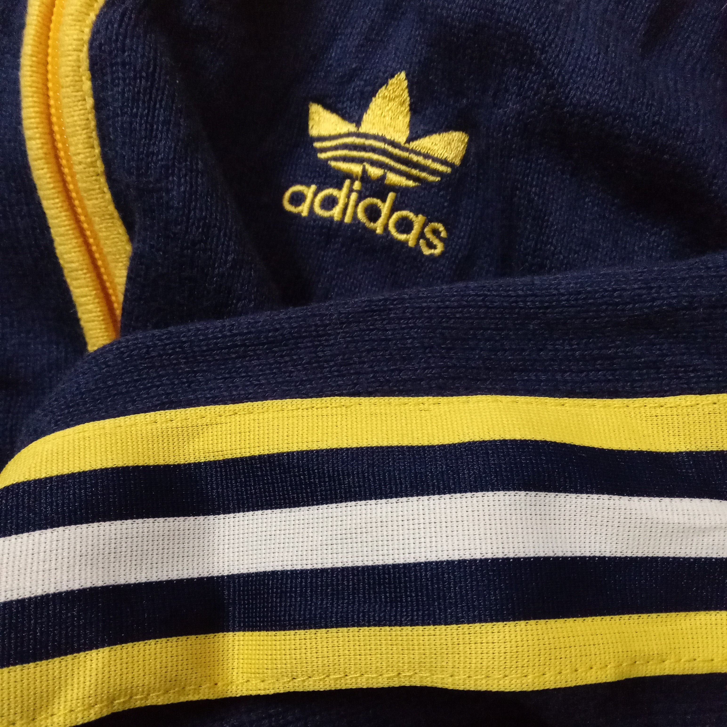 Adidas Vintage Adidas 3 stripe knitwear sport Size US S / EU 44-46 / 1 - 6 Thumbnail