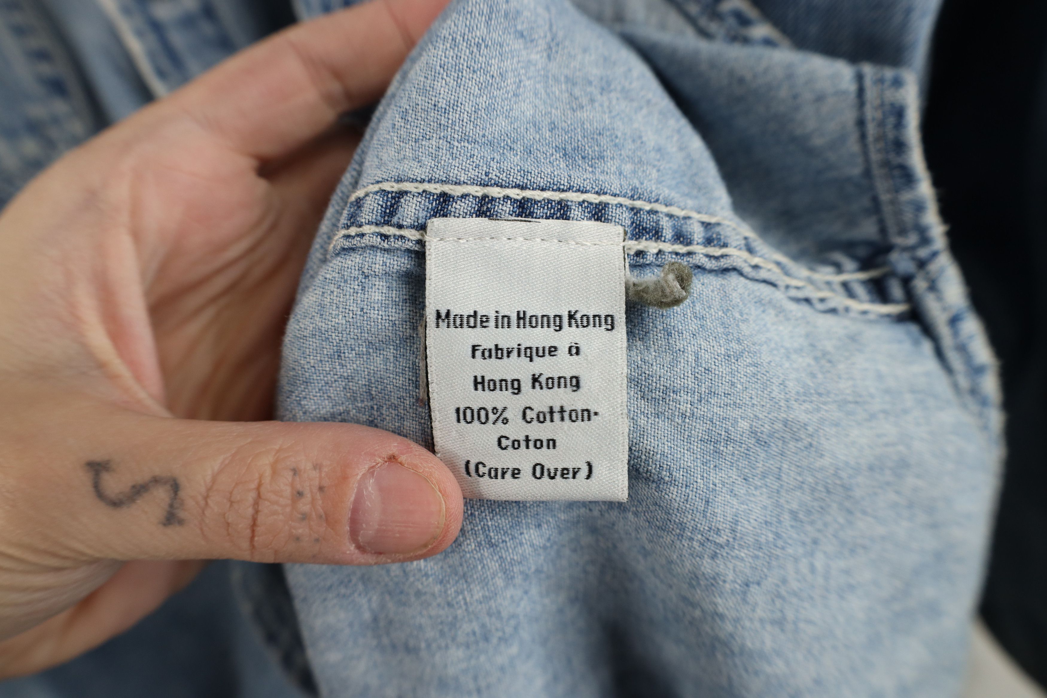 Calvin Klein × Vintage Vintage 90s Calvin Klein Denim Jean Collared Button Shirt Size US XL / EU 56 / 4 - 12 Thumbnail