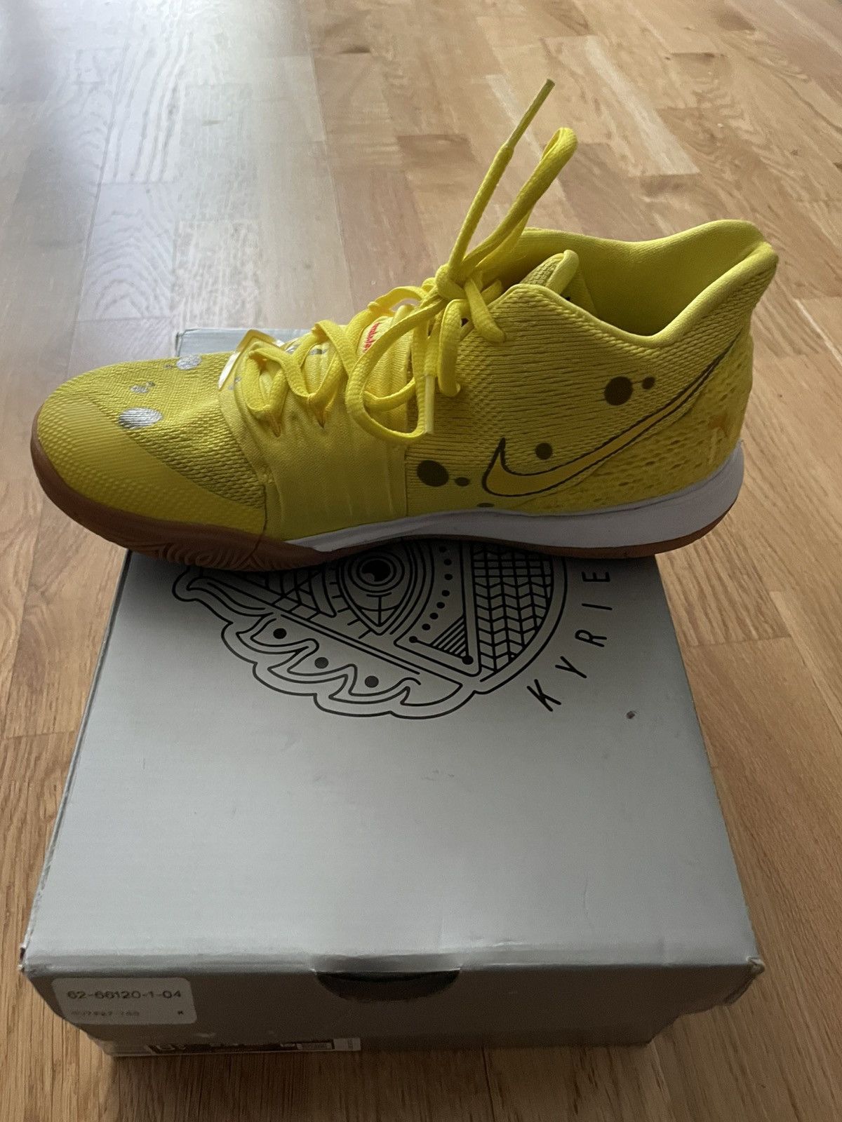 Nike SpongeBob Kyrie 5 Size US 6.5 / EU 39-40 - 6 Thumbnail