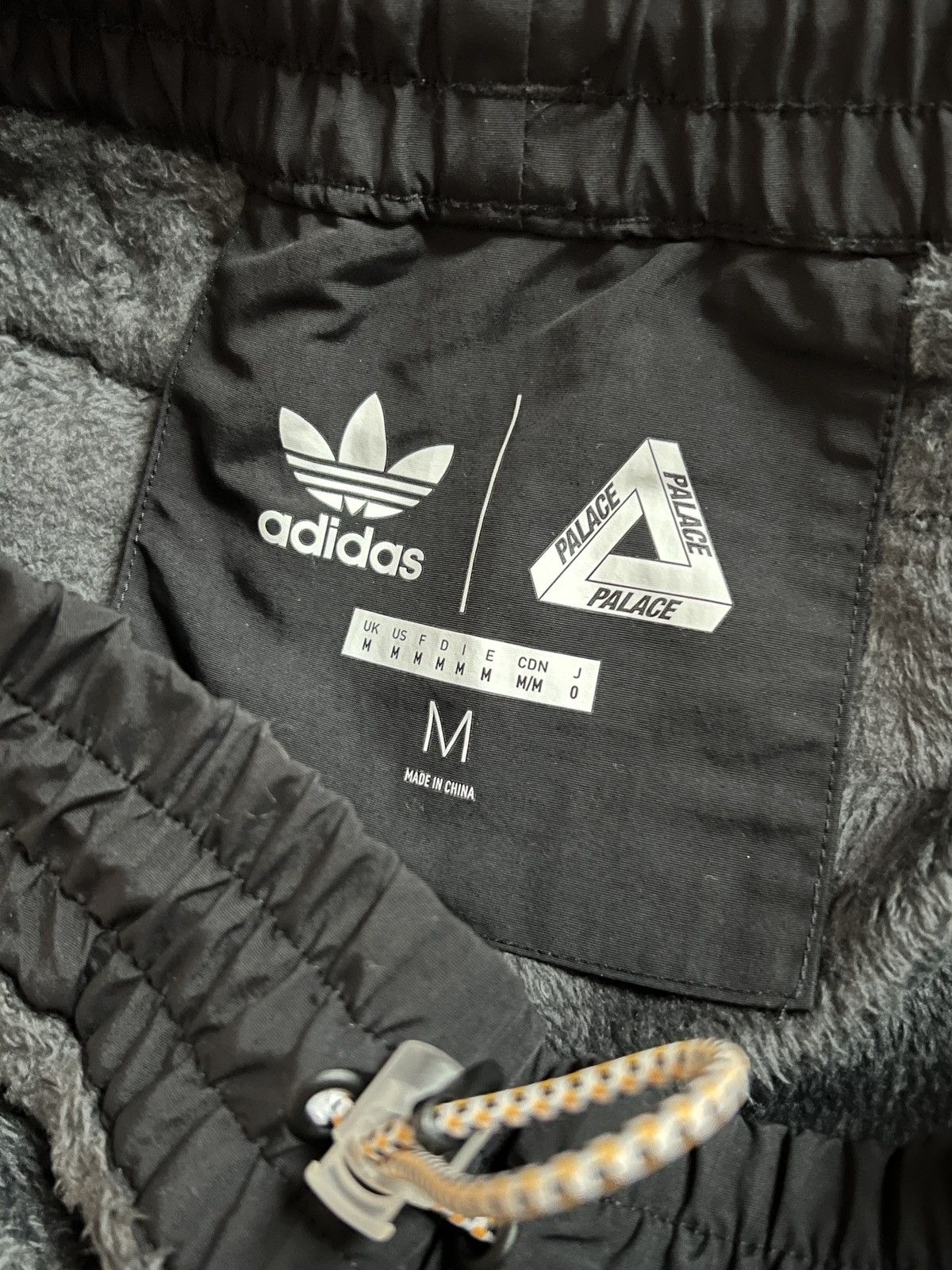 Adidas × Palace Palace x Adidas Polar Track Pant dark gray Medium Size US 32 / EU 48 - 8 Thumbnail