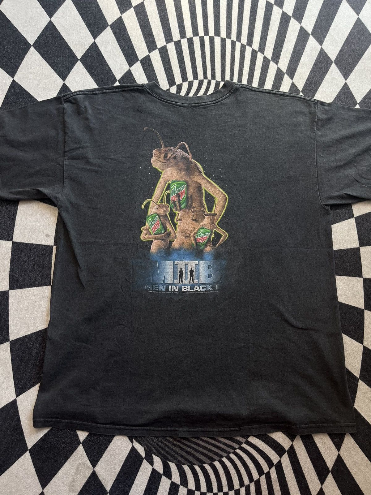 Arts & Science Vintage MEN IN BLACK 2 Do The Dew 2002’s Columbia Pictures Size US XL / EU 56 / 4 - 8 Thumbnail