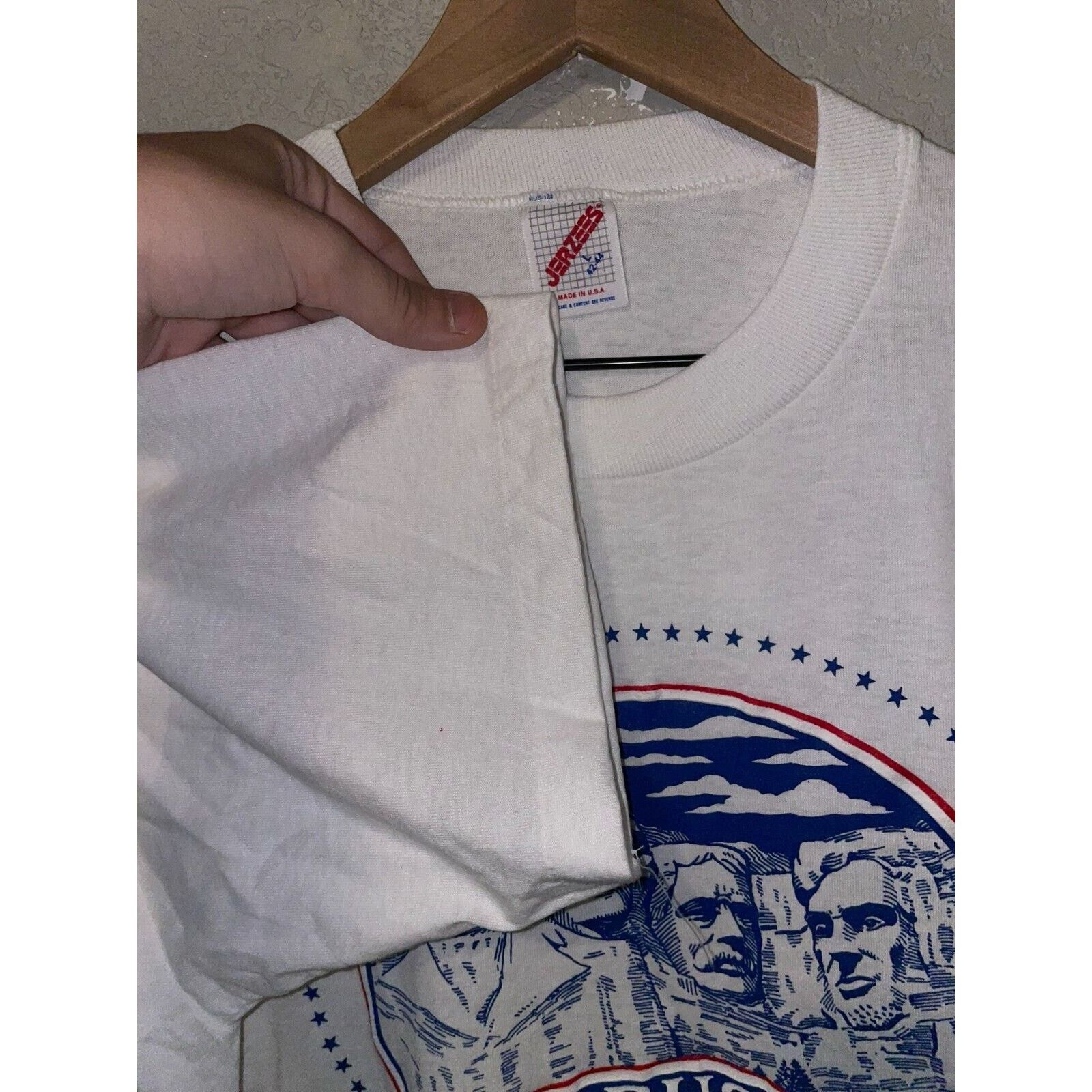 Jerzees Vintage Mount Rushmore Shirt Anniversary Graphic L White Tee Size US L / EU 52-54 / 3 - 9 Thumbnail