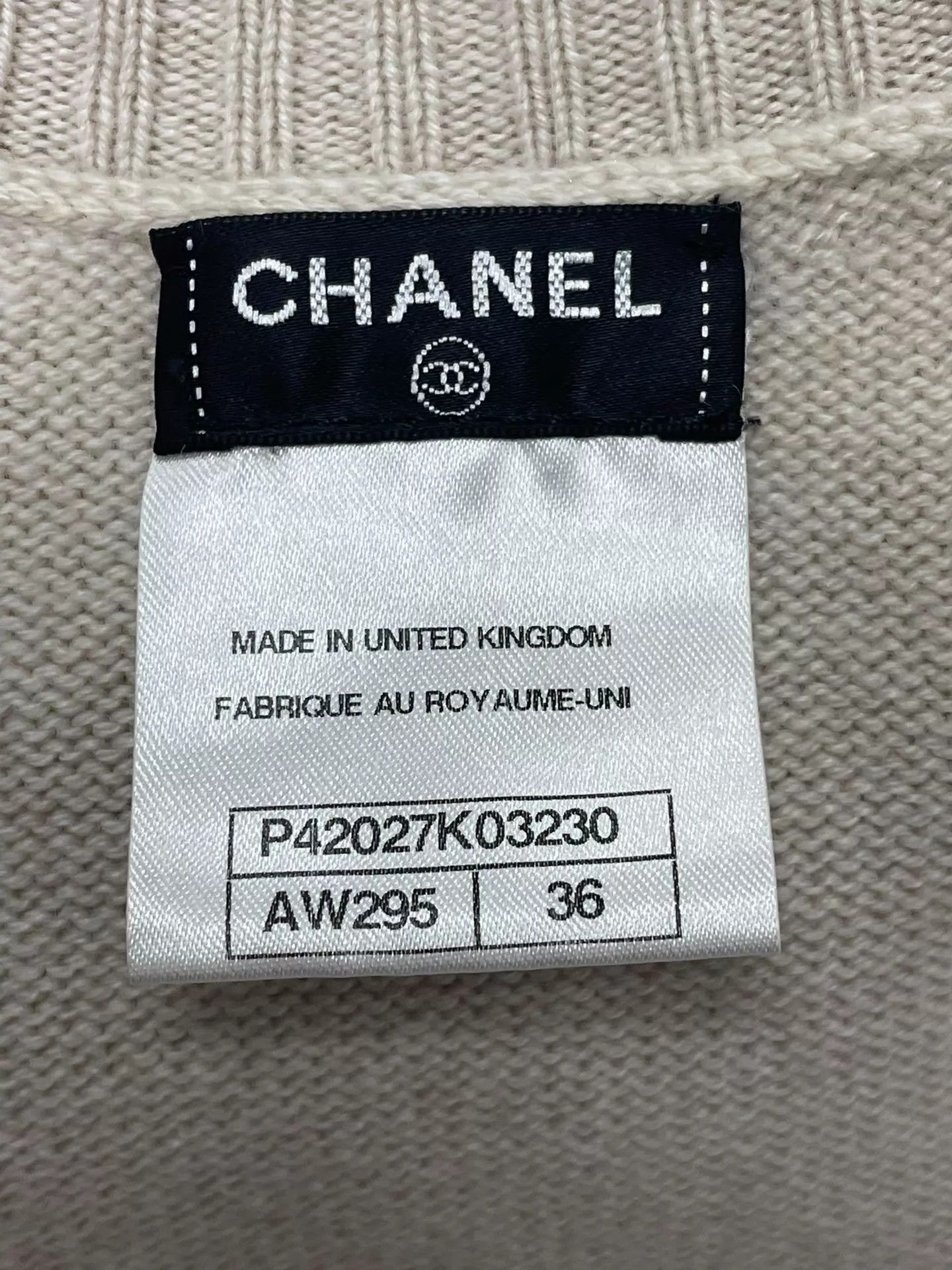 Chanel Chanel Sleeveless Cashmere Beige Schoolbag Buckle Dress 36 Size XS / US 0-2 / IT 36-38 - 4 Thumbnail