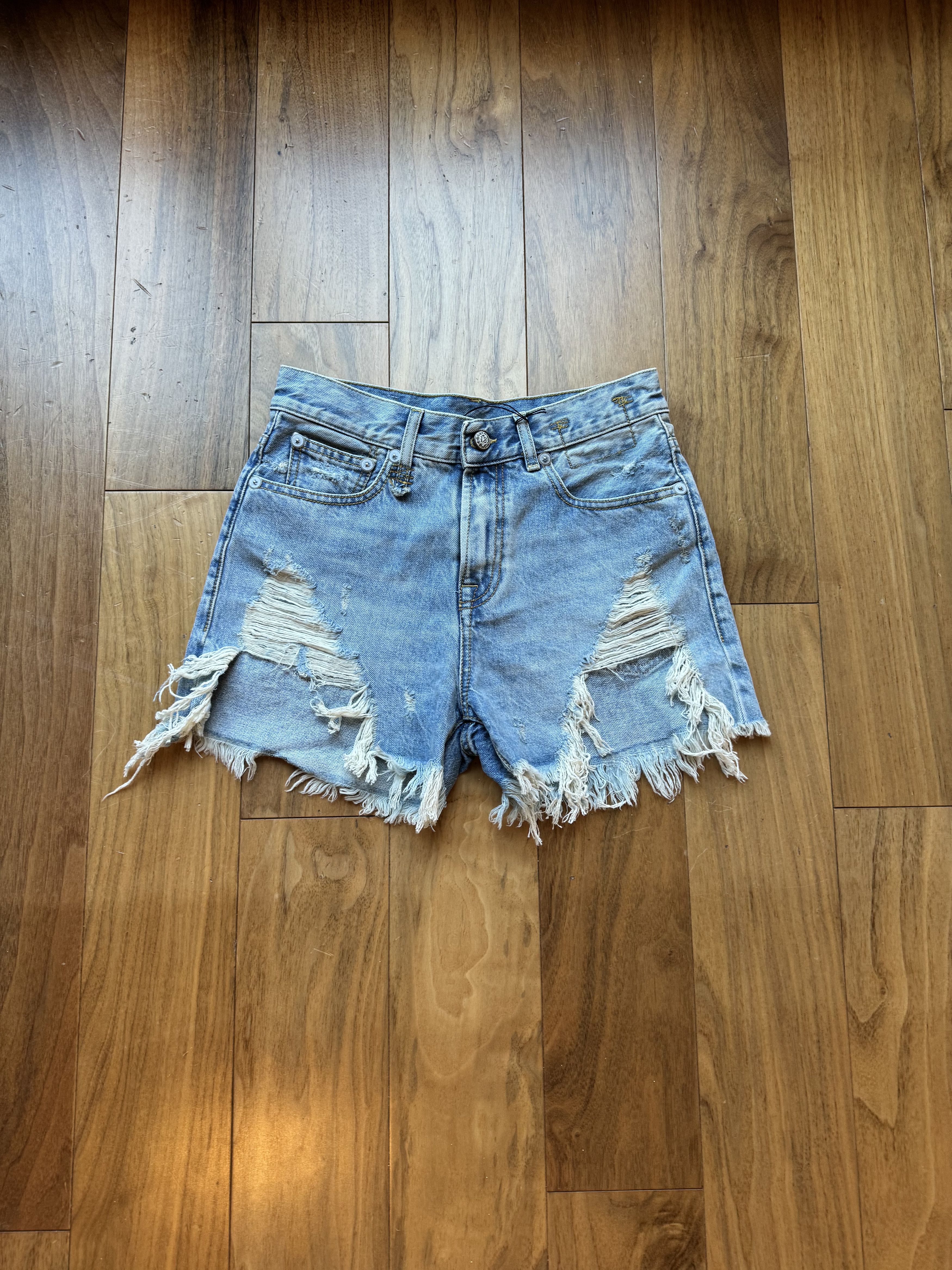 R13 Denim Shredded Slouch Shorts New With Tags Size 25" / US 0 / IT 36 - 2 Thumbnail