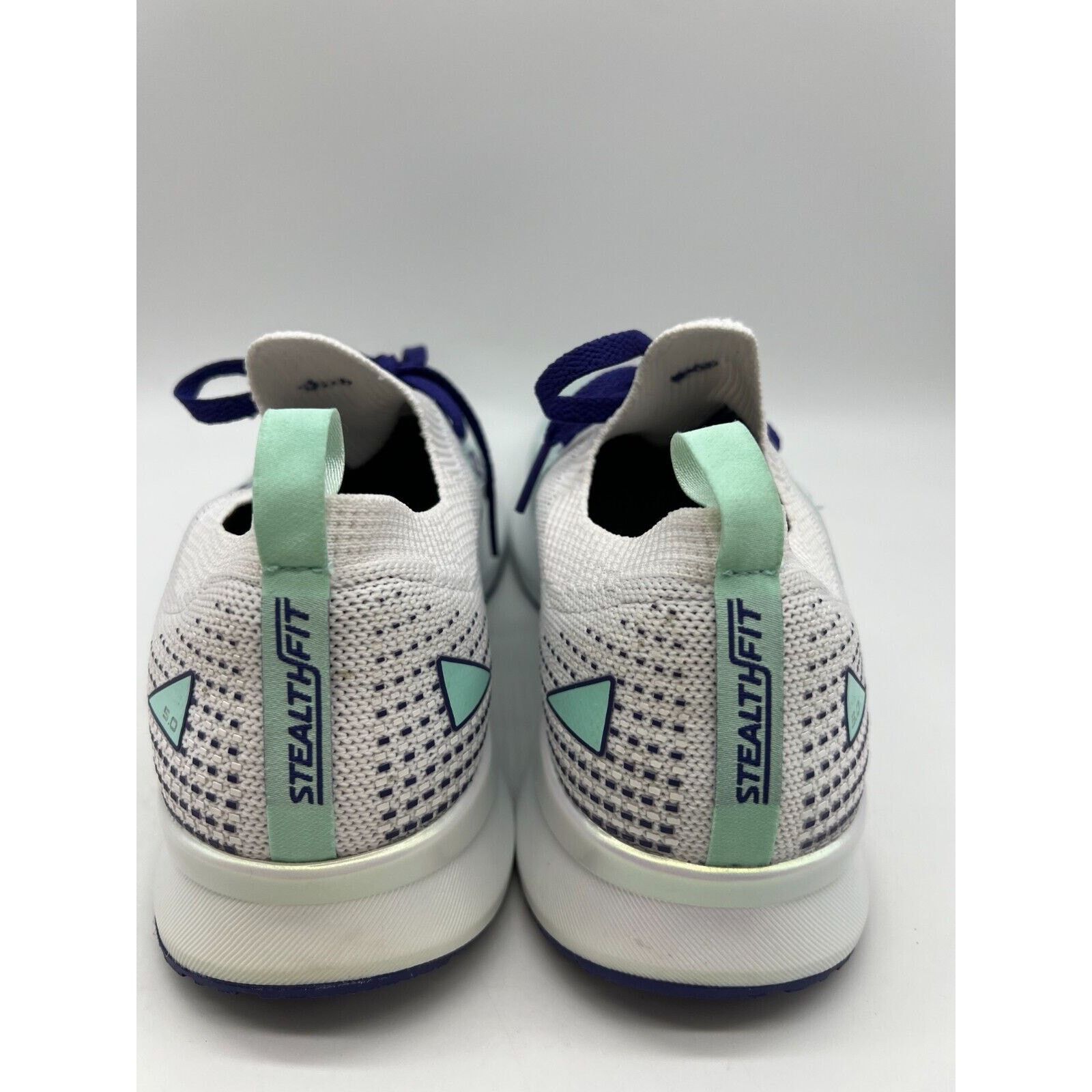 Brooks Brooks Womens Levitate Stealthfit 5 White Running Size 10.5B Size US 10.5 / IT 40.5 - 8 Thumbnail