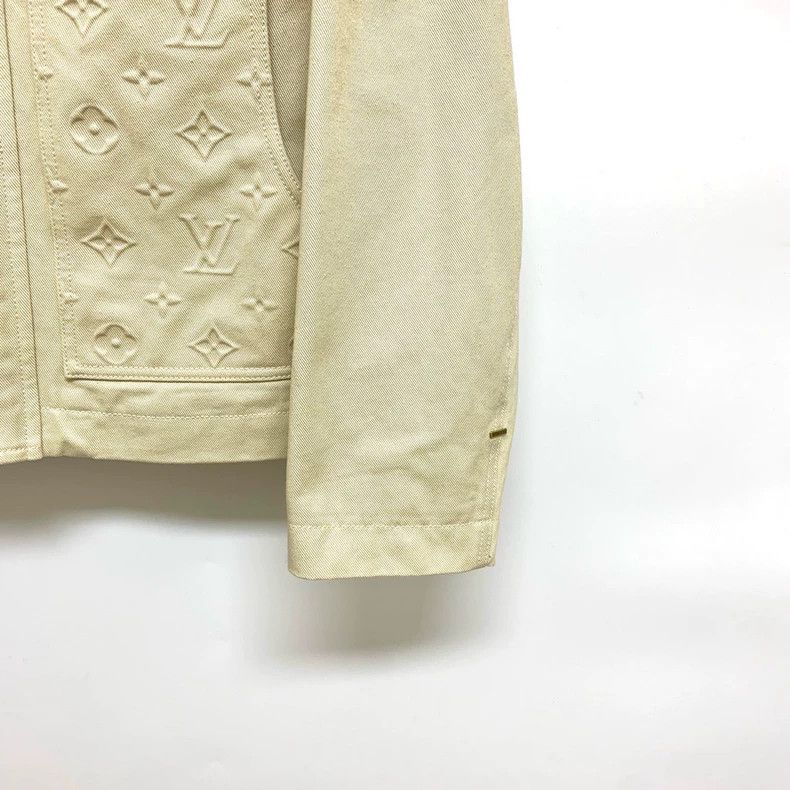 Louis Vuitton Louis Vuitton Beige embossed denim jacket Size US M / EU 48-50 / 2 - 6 Thumbnail