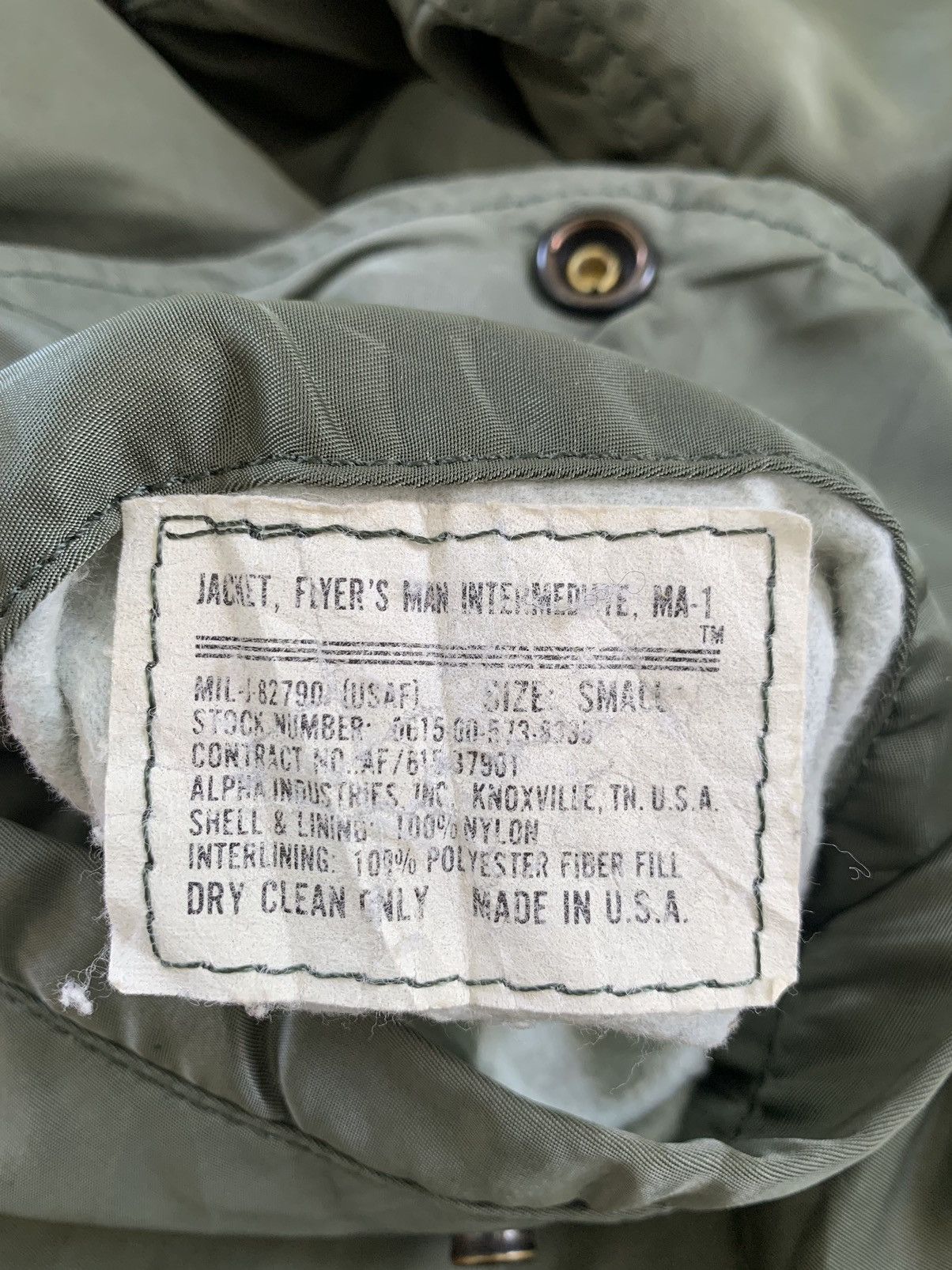 Alpha Industries Vintage Alpha Industries MA-1 Flight Bomber Jacket Zip Ideal Size US S / EU 44-46 / 1 - 18 Thumbnail