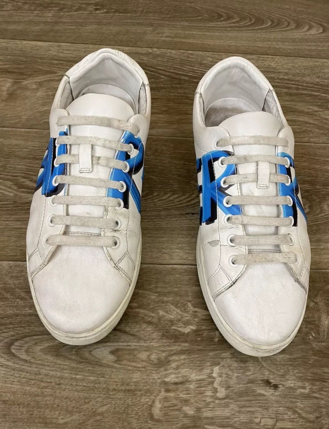 Burberry sneakers size 10