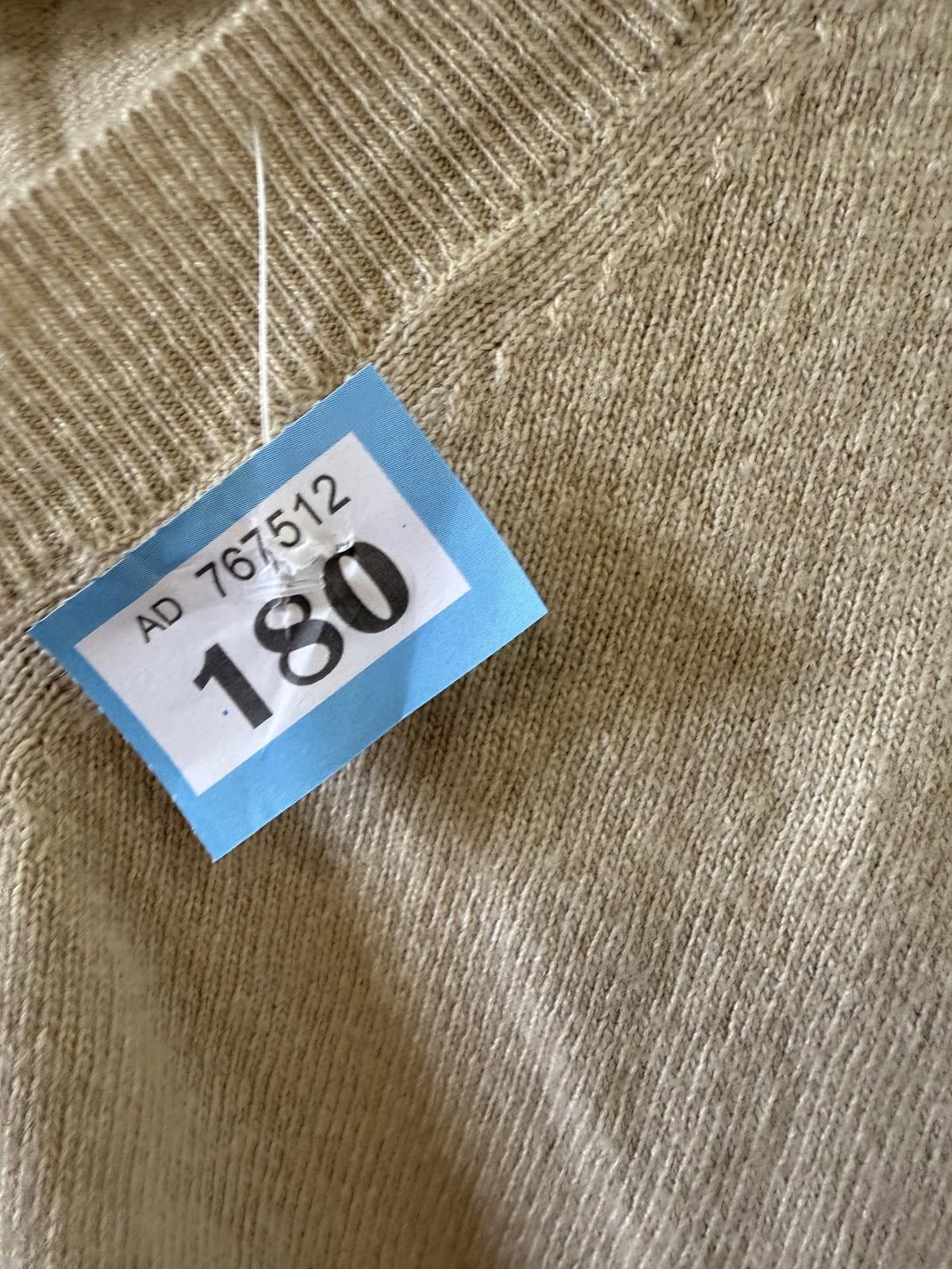 Zara Zara Beige V-Neck Sweater, Medium Size M / US 6-8 / IT 42-44 - 4 Thumbnail