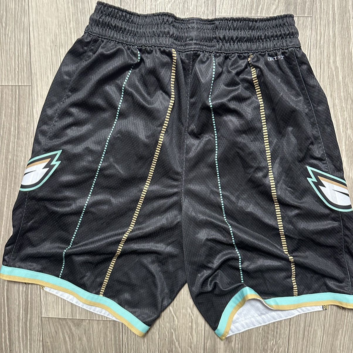 NBA × Nike Authentic Charlotte Hornets Black Shorts Size US 38 / EU 54 - 8 Thumbnail