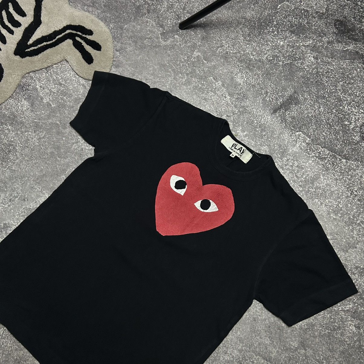 Comme des Garcons PLAY Luxury Play Comme Des Garcons Big Logo y2k japan tee size M Size US M / EU 48-50 / 2 - 2 Thumbnail