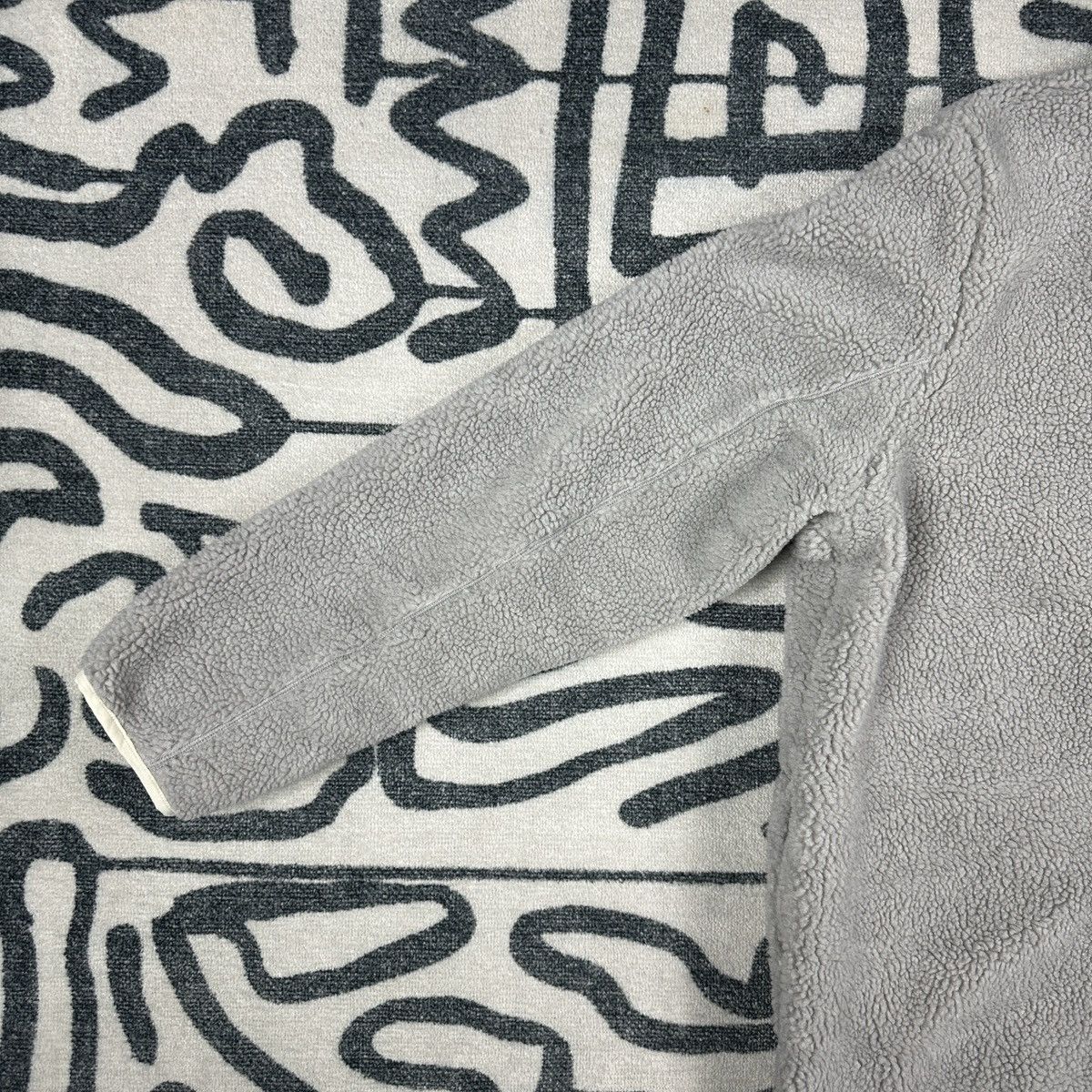 Asos Asos Design Face Design White and Grey Fleece Jacket Size L Size US L / EU 52-54 / 3 - 7 Thumbnail