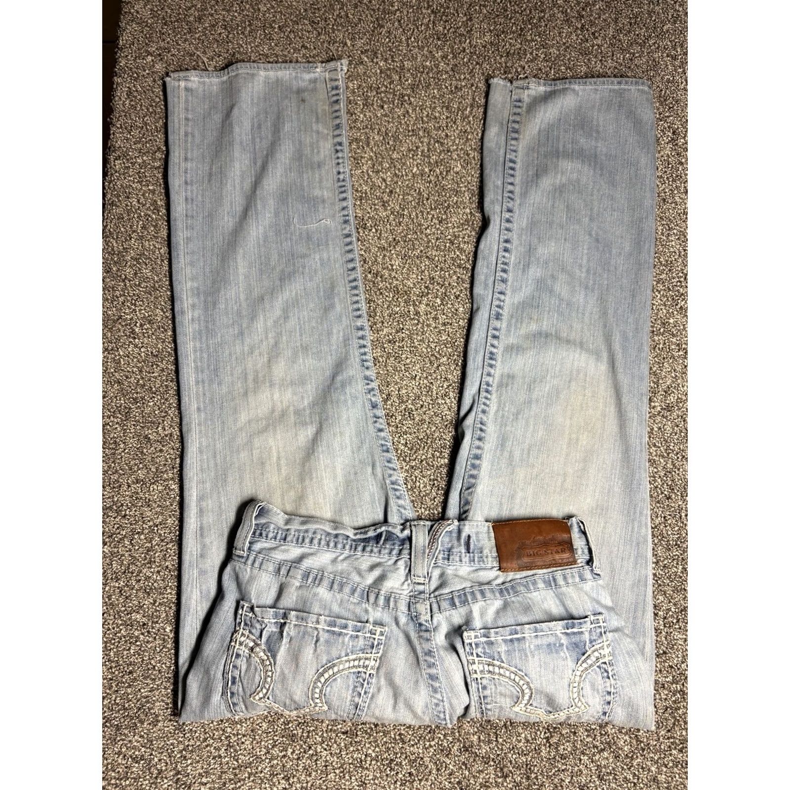 Denime BIG STAR Voyager Straight Jeans Mens 34x32 Blue Distressed Denim Light Wash Jeans Mens Regular 34 Blue Distressed Pockets Vintage: No 90s? Size US 34 / EU 50 - 2 Thumbnail