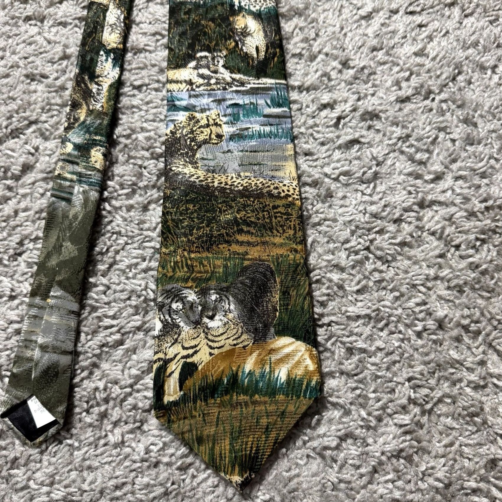 Vintage VINTAGE Wembley Endangered Wildlife Species Big Cats Tie 100% Silk Made In USA Men Size ONE SIZE - 2 Thumbnail