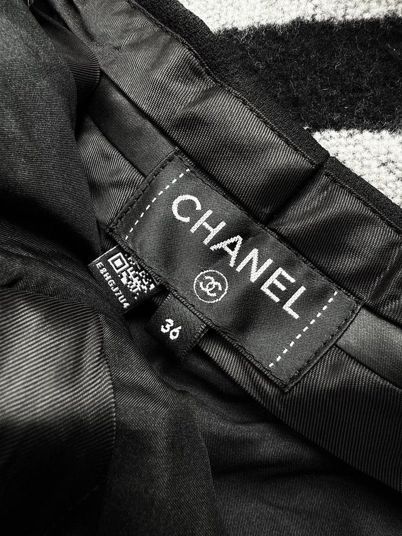 Chanel Chanel 22c early spring show black wide-leg trousers Size 24" / US 00 / IT 34 - 5 Thumbnail