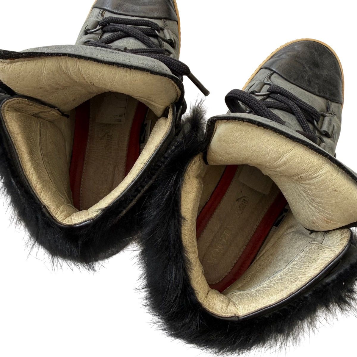 Alexander McQueen × Puma Alexander McQueen & Puma Rabbit Fur Black Leather Sneakers Size US 7 / IT 37 - 7 Thumbnail