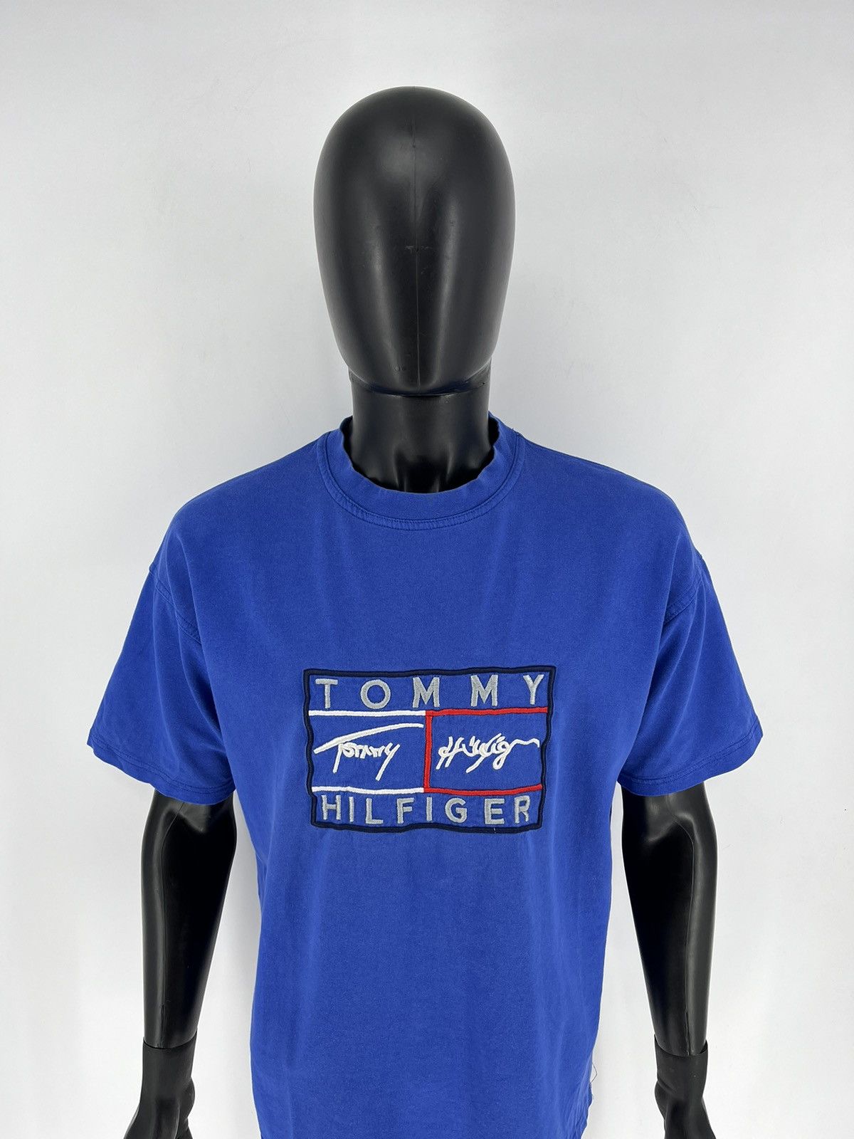 Other Vintage 90’s Tommy Hilfiger Big Flag Logo T-shirt Size US M / EU 48-50 / 2 - 5 Thumbnail