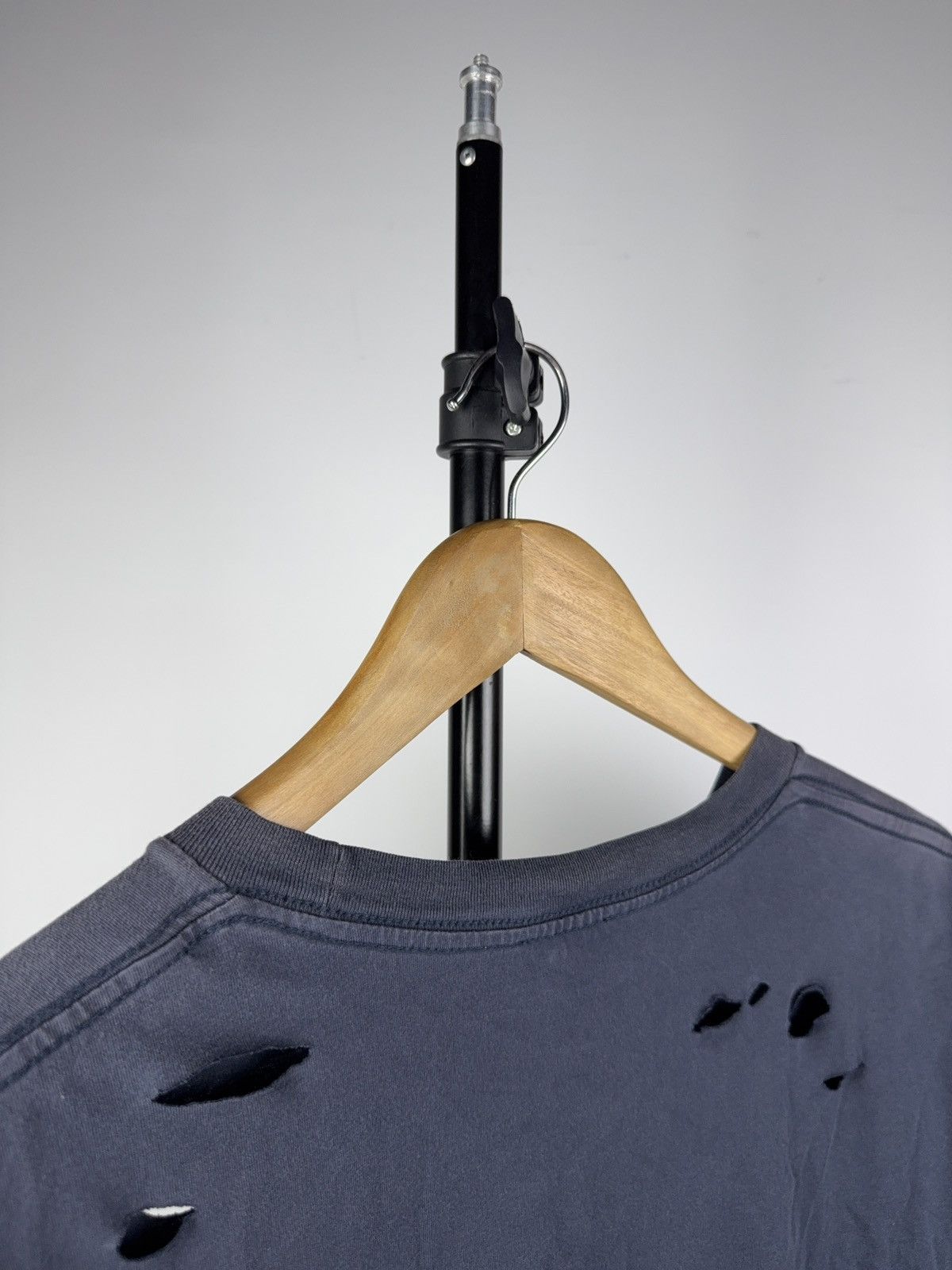 Diesel 00s Luxury Diesel Distressed Destroyed Logo T-Shirt Faded Size US XL / EU 56 / 4 - 17 Thumbnail