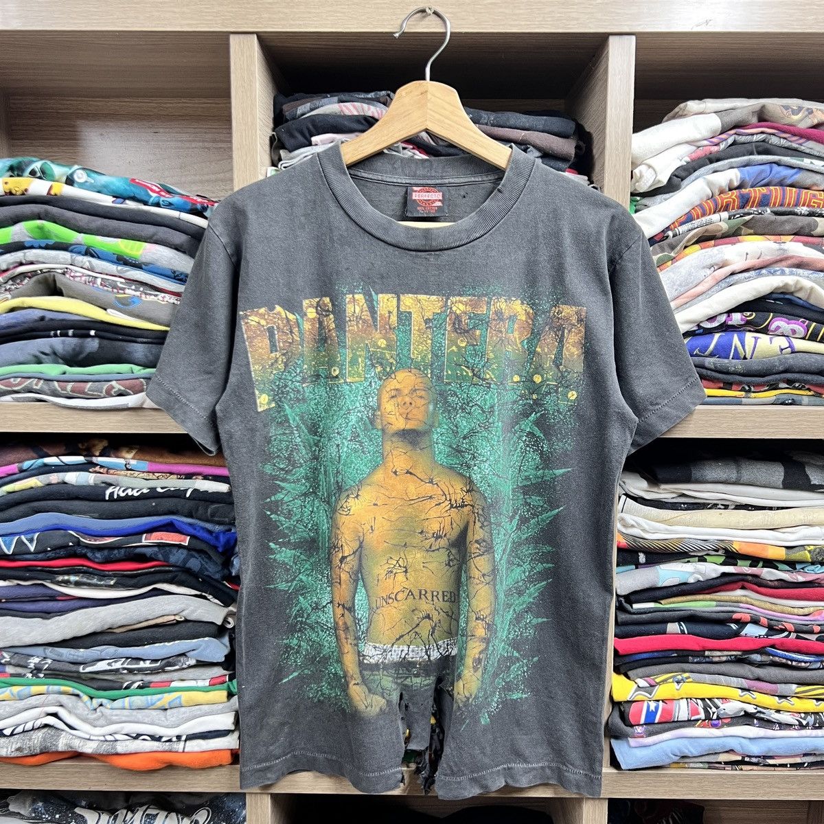 Band Tees VTG PANTERA DISTRESS SIZE X-LARGE FIT MEDIUM SINGLE STITCH Size US M / EU 48-50 / 2 - 1 Thumbnail