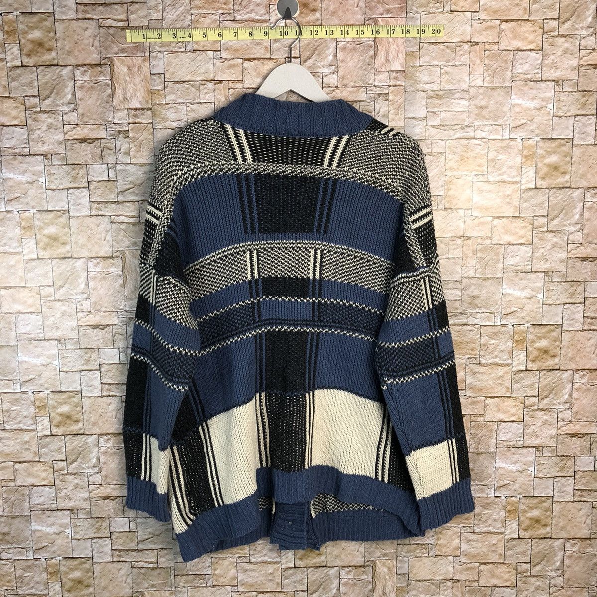 Vintage DL Japan vintage art Blue Cardigan pattern Knitwear #A242 Size US L / EU 52-54 / 3 - 10 Thumbnail