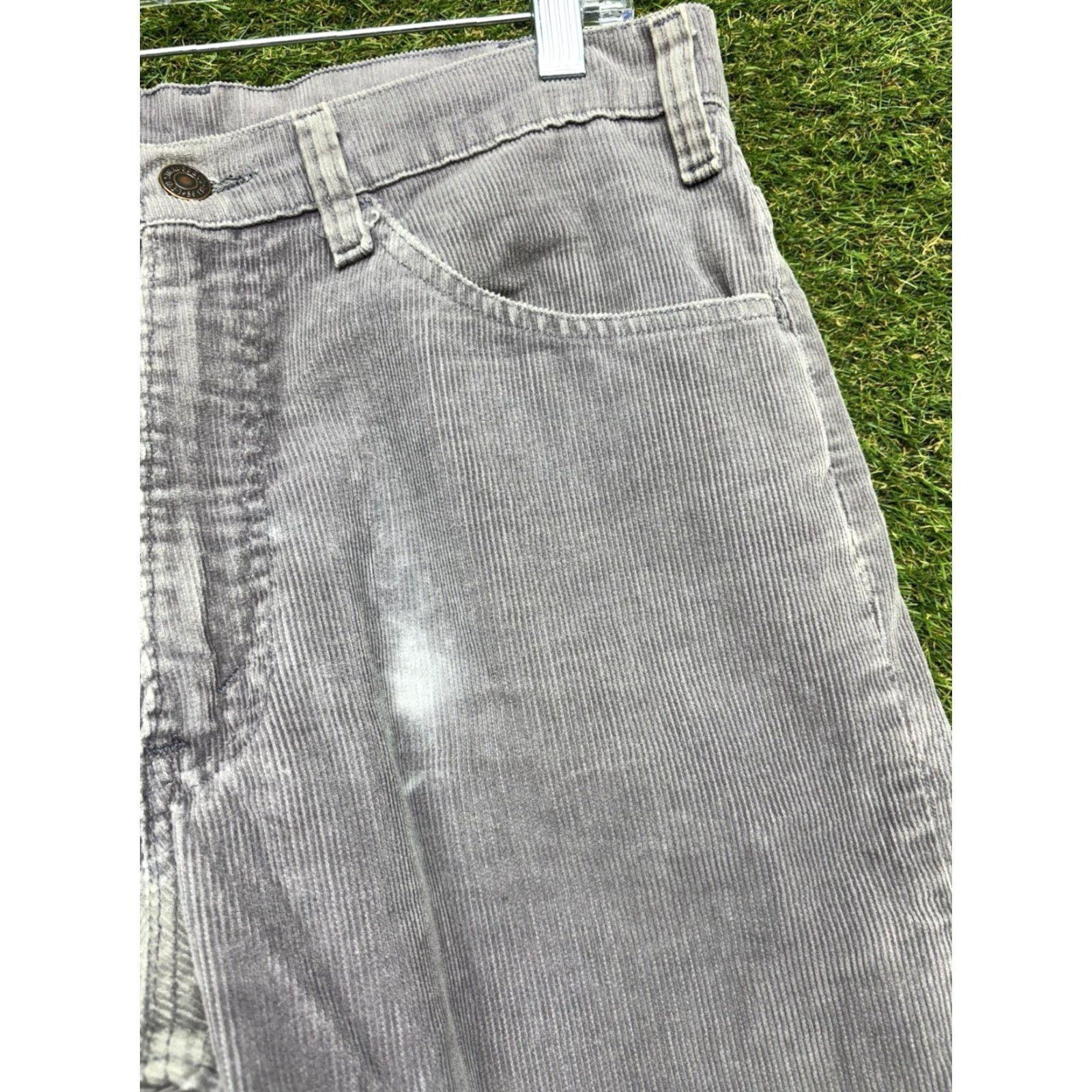 Levi's VINTAGE Levi's 519 Jeans 32x32 Gray Corduroy Pants 519 White Tab USA Made 80s Mens Jeans Size US 32 / EU 48 - 4 Thumbnail