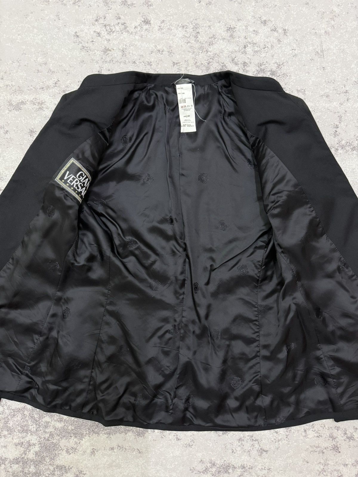 Versace Vintage 90s Gianni Versace Couture Minimalist Blazer Size XS / US 0-2 / IT 36-38 - 8 Thumbnail