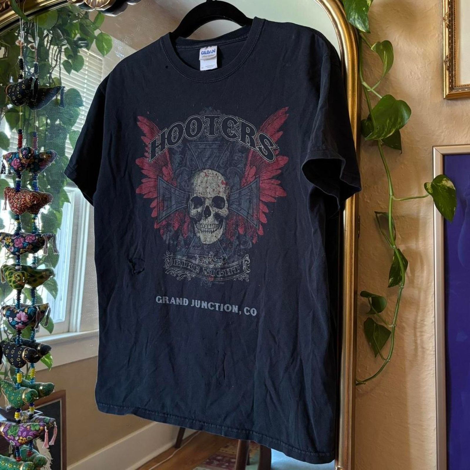 Gildan Vintage Gildan Hooters Bike Night T-Shirt Medium Skull Size US M / EU 48-50 / 2 - 3 Thumbnail