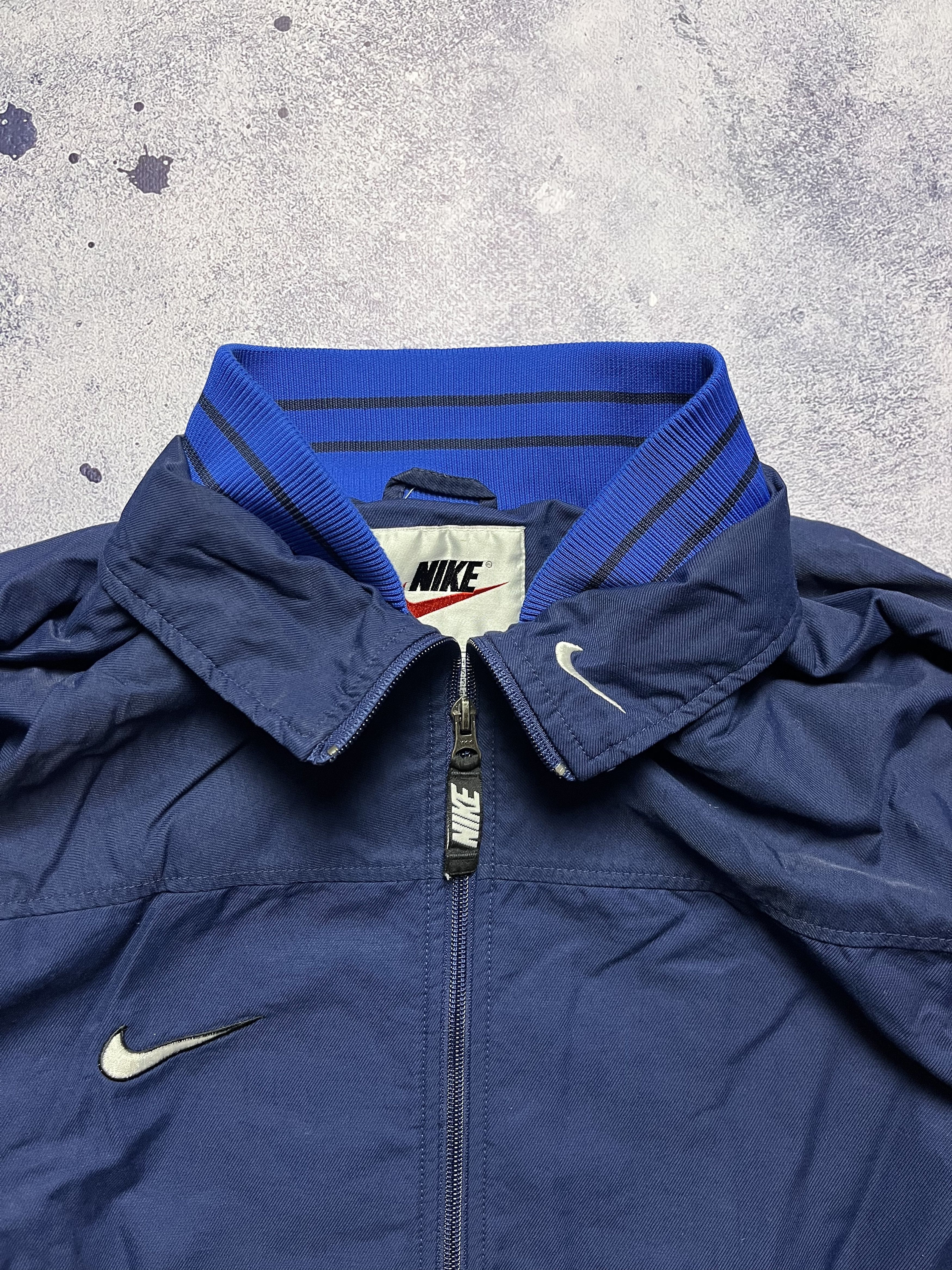 Nike Nike 90's Vintage Big Logo Oversize Windbreaker Light Jacket Size US XL / EU 56 / 4 - 5 Thumbnail
