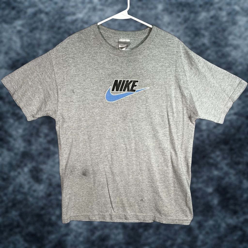 Nike VINTAGE Nike Swoosh T Shirt Adult Medium Gray Mens Shirt 2000s Graphic Tee Nike Mens Gray 2000s Swoosh Logo Vintage Shirt Size US M / EU 48-50 / 2 - 1 Thumbnail