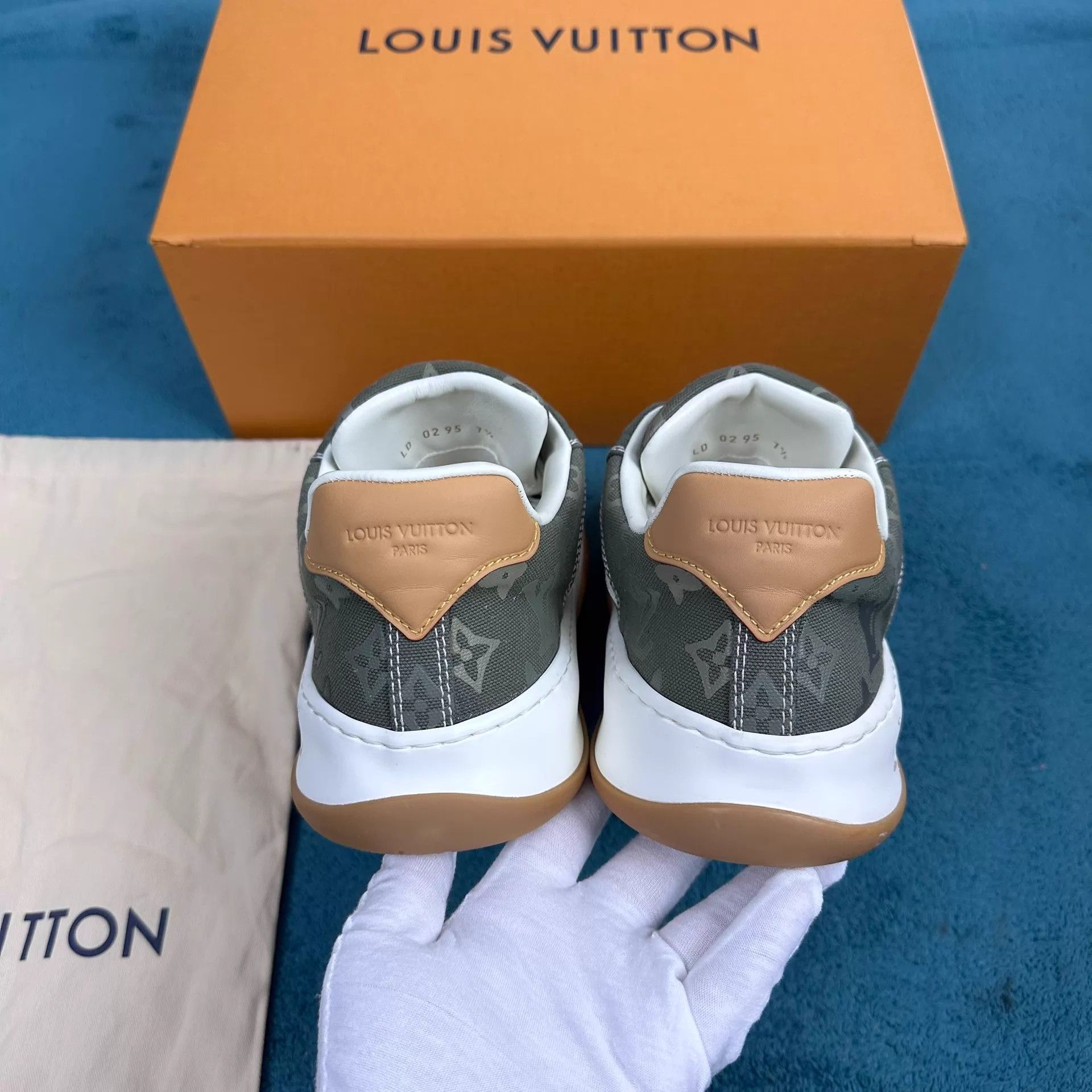Louis Vuitton L.V. Tilted C&L Platform Low-Top Olive 7.5/41.5 Size US 8.5 / EU 41-42 - 4 Thumbnail