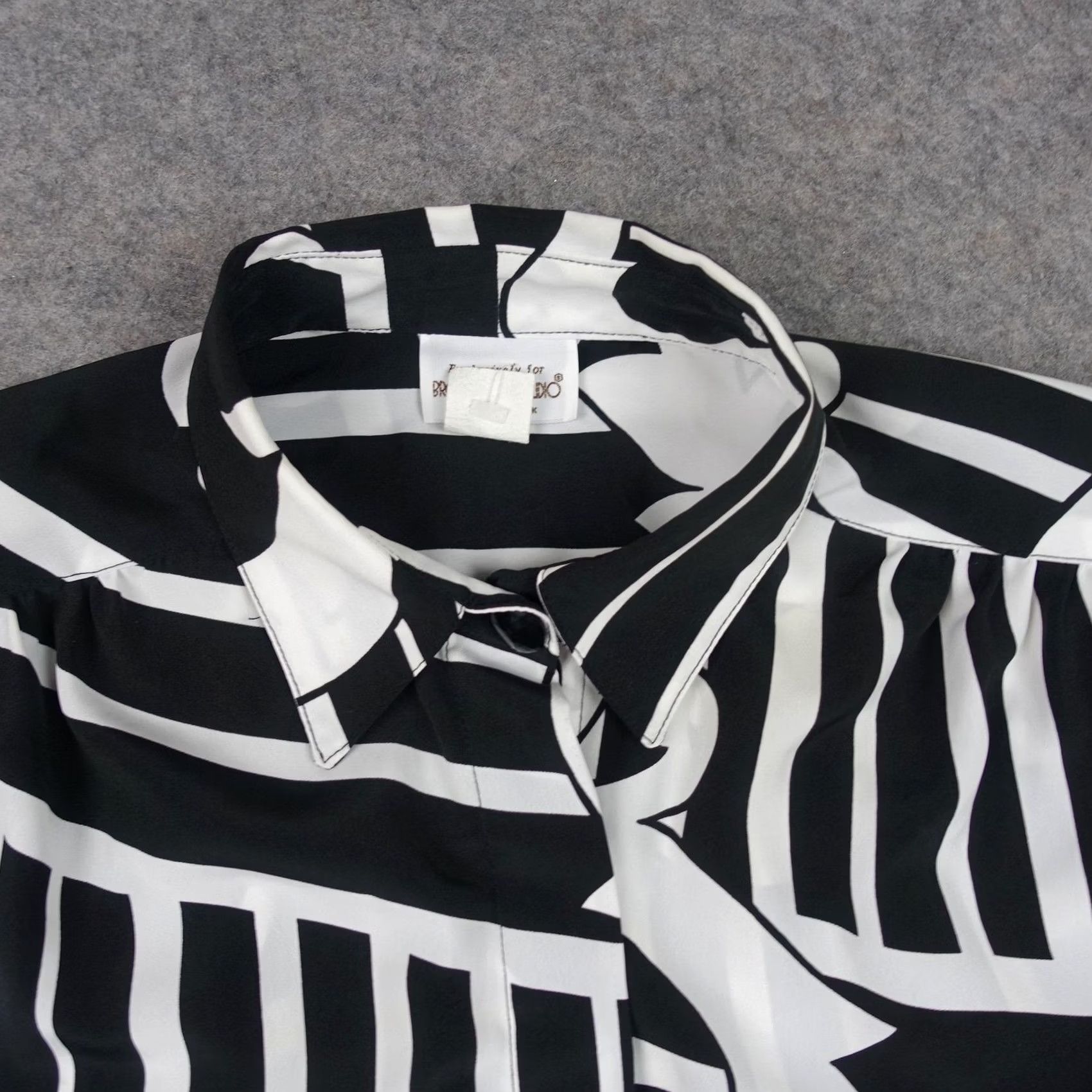Vintage VINTAGE Brownstone Studio Blouse Womens 12 Black White Abstract Scroll 80s Shirt Womens Size 12 Size XL / US 12-14 / IT 48-50 - 2 Thumbnail