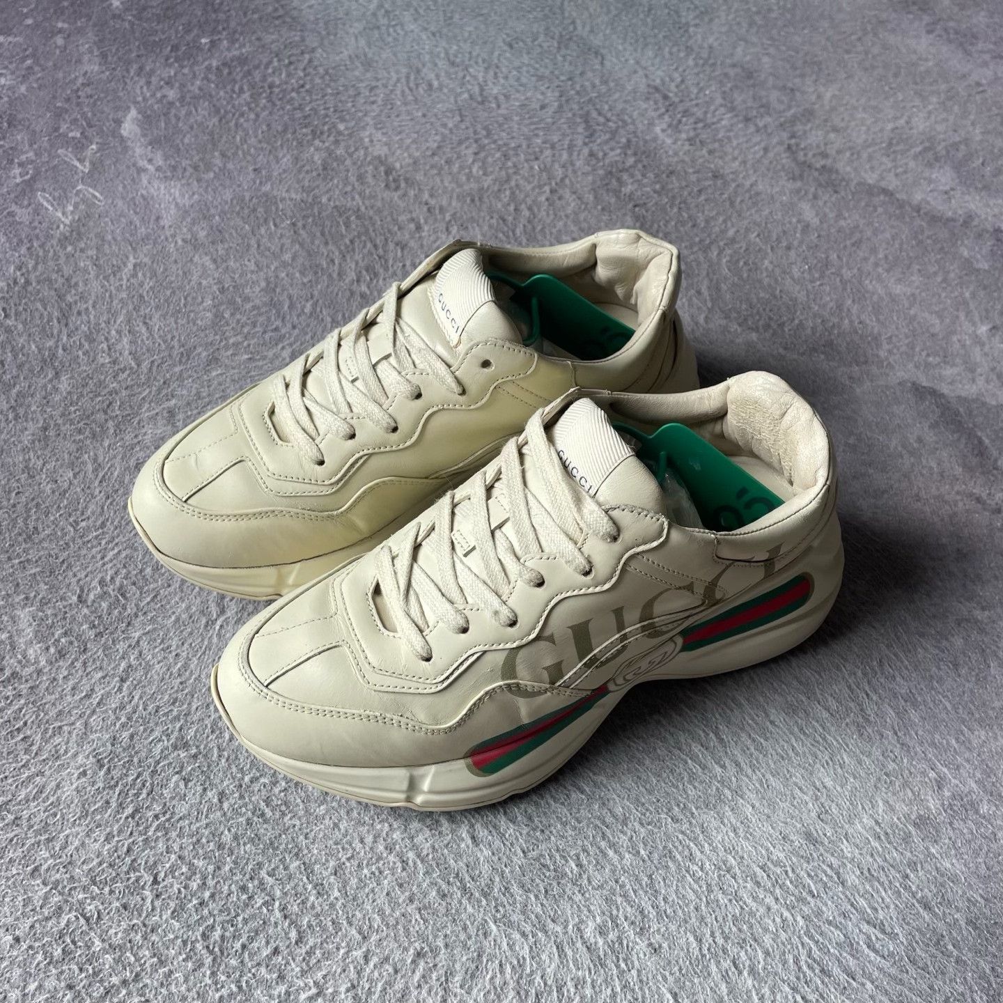 Gucci Gucci White Lowtop Sneakers 37 Women Size US 6.5 / IT 36.5 - 1 Thumbnail