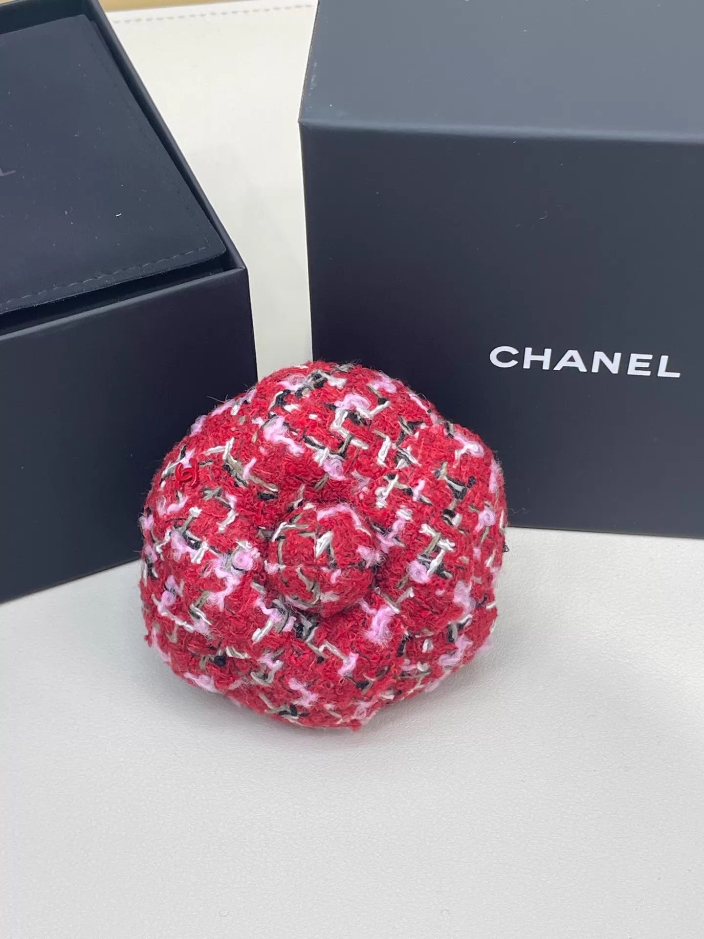 Chanel Chanel 25K Tweed Camellia Brooch Size ONE SIZE - 1 Thumbnail