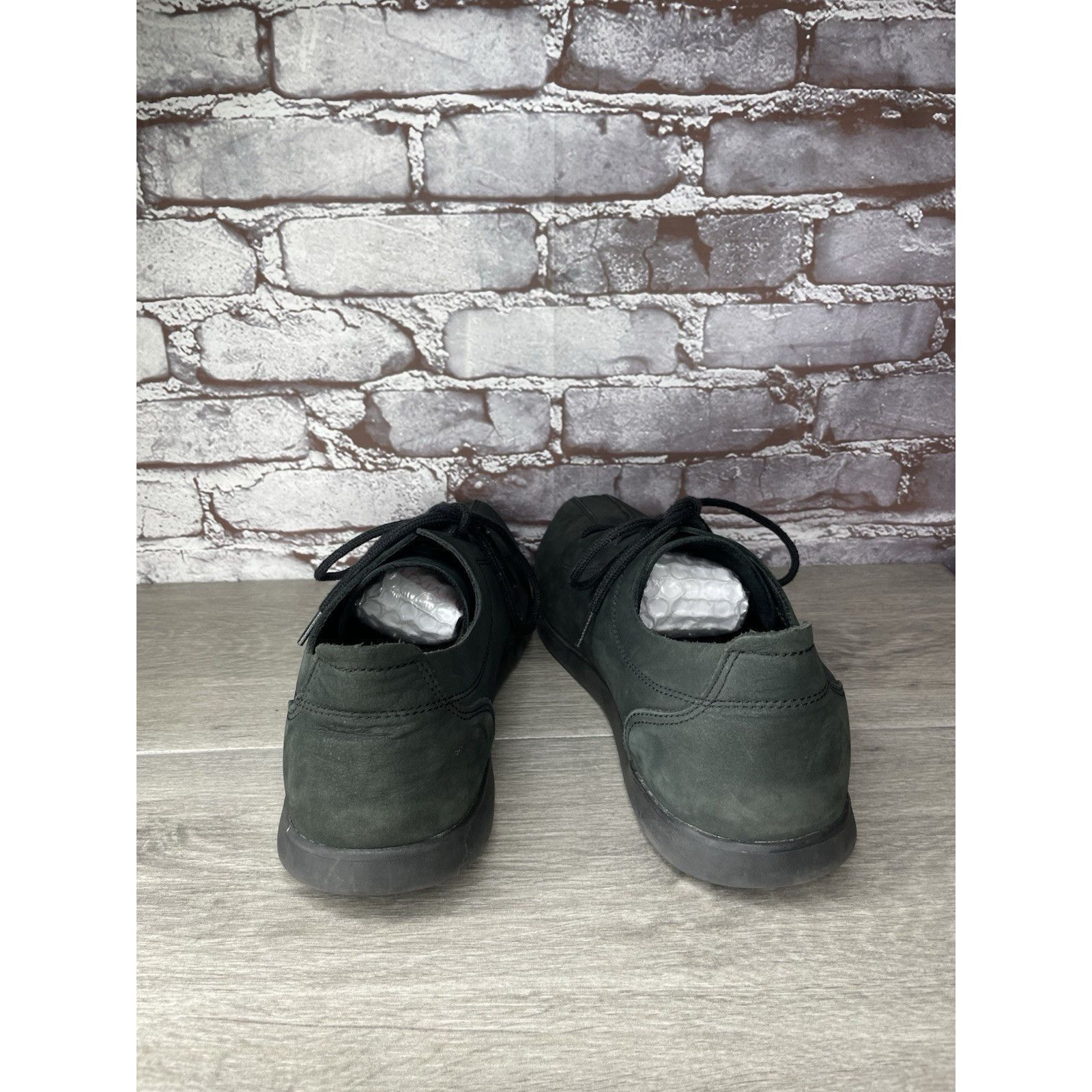 Crocs Crocs Venture Black leather Casual Oxfords lace up Comfort S Size US 12 / EU 45 - 9 Thumbnail