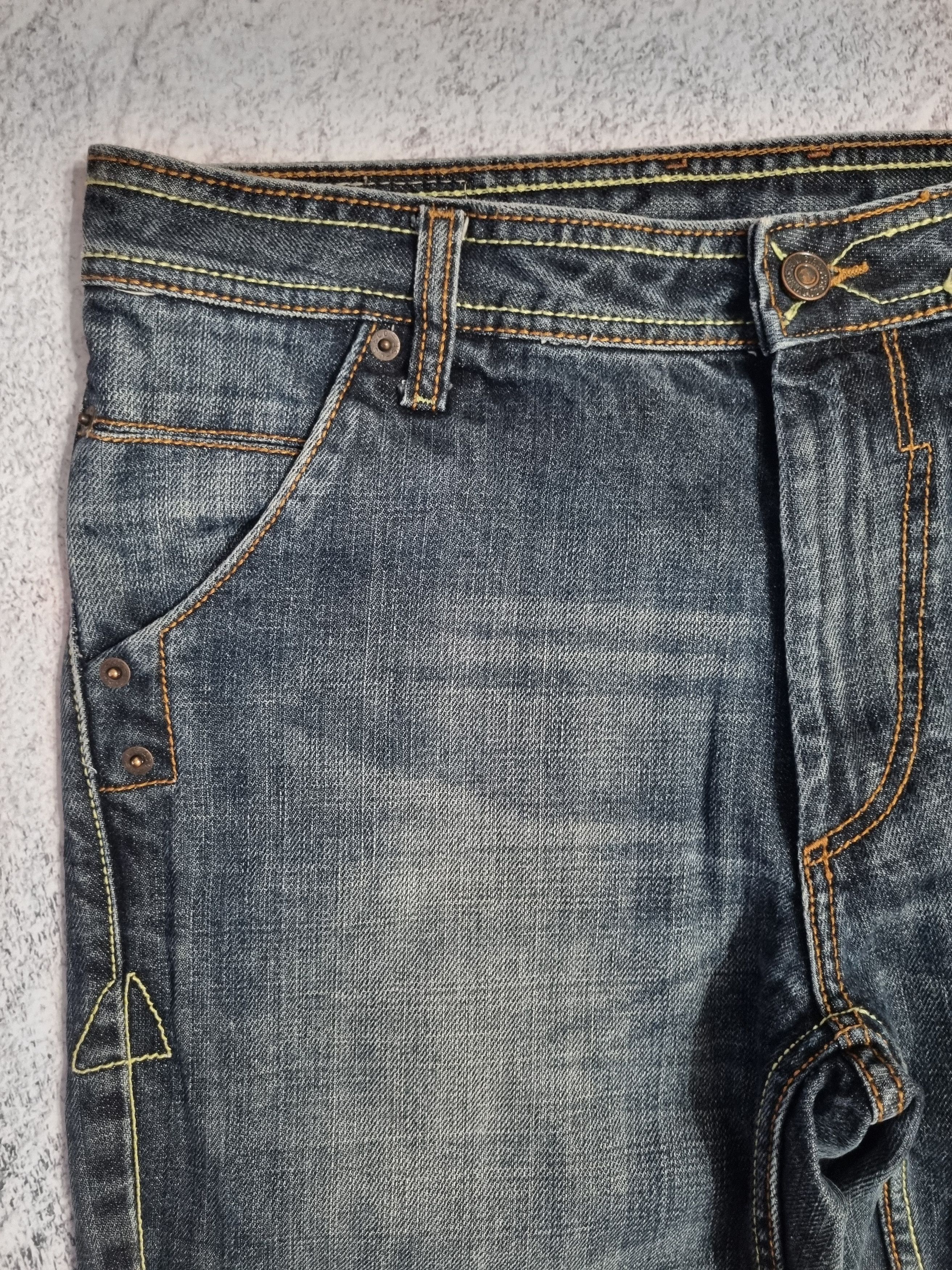 Levi's Levi's L517 Vintage Bootcut Denim Jeans Size US 31 - 7 Thumbnail