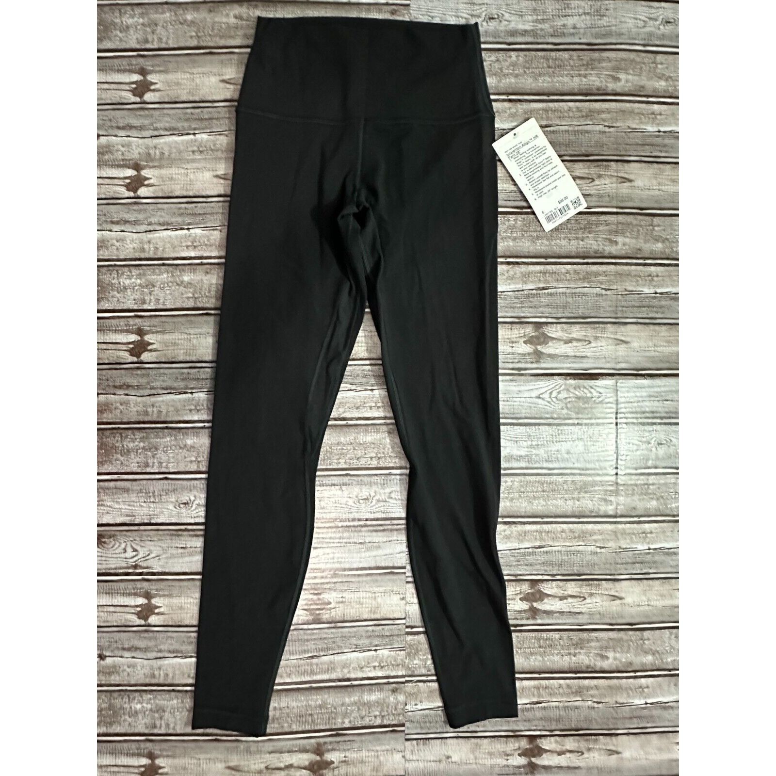 Size 6 top NWT Lululemon Align HR Jogger in Black