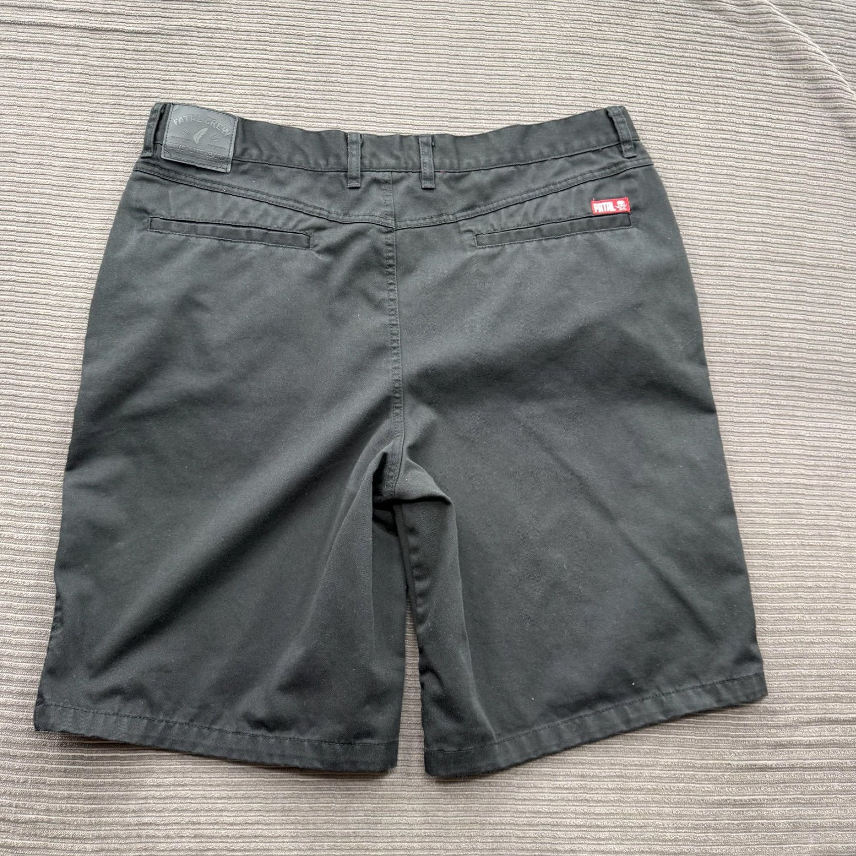 Vintage Fatal Crew Shorts Mens 38 Black Chino Casual Walk Shorts Logo Patch Hem Leather Patch 65% Polyester 35% Cotton Flat Front Belt Loops Pockets Size US 38 / EU 54 - 2 Thumbnail
