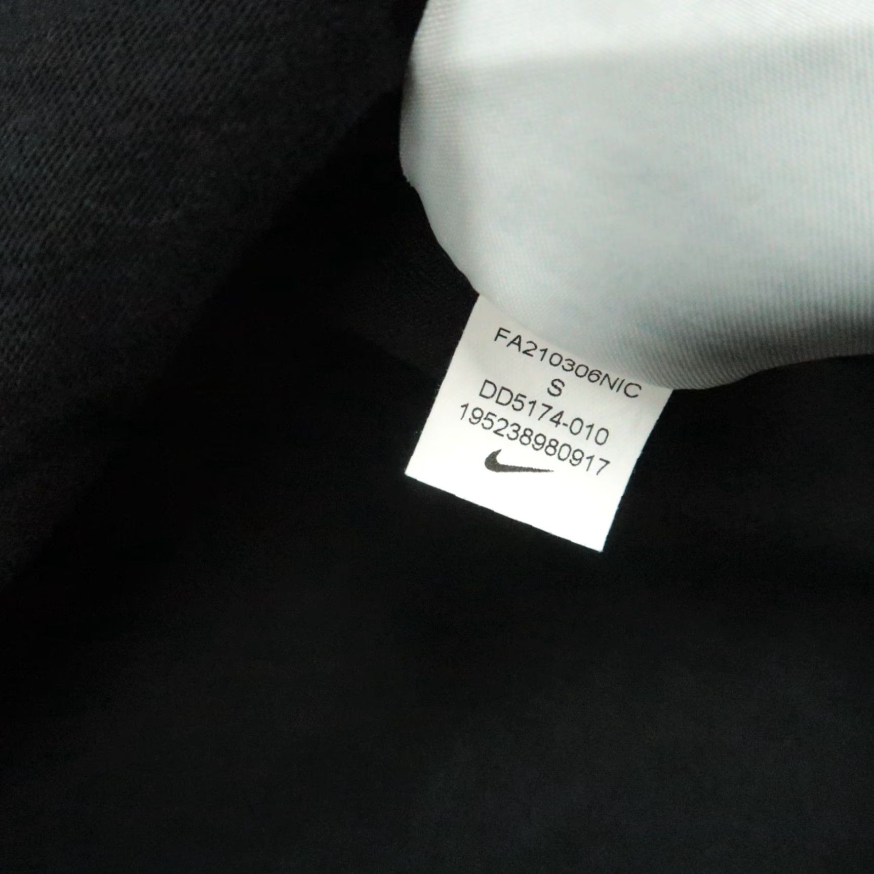 Nike Nike Hoodie Men Small Black Sportswear Tech Fleece Pullover Athletic Pockets Size US S / EU 44-46 / 1 - 7 Thumbnail