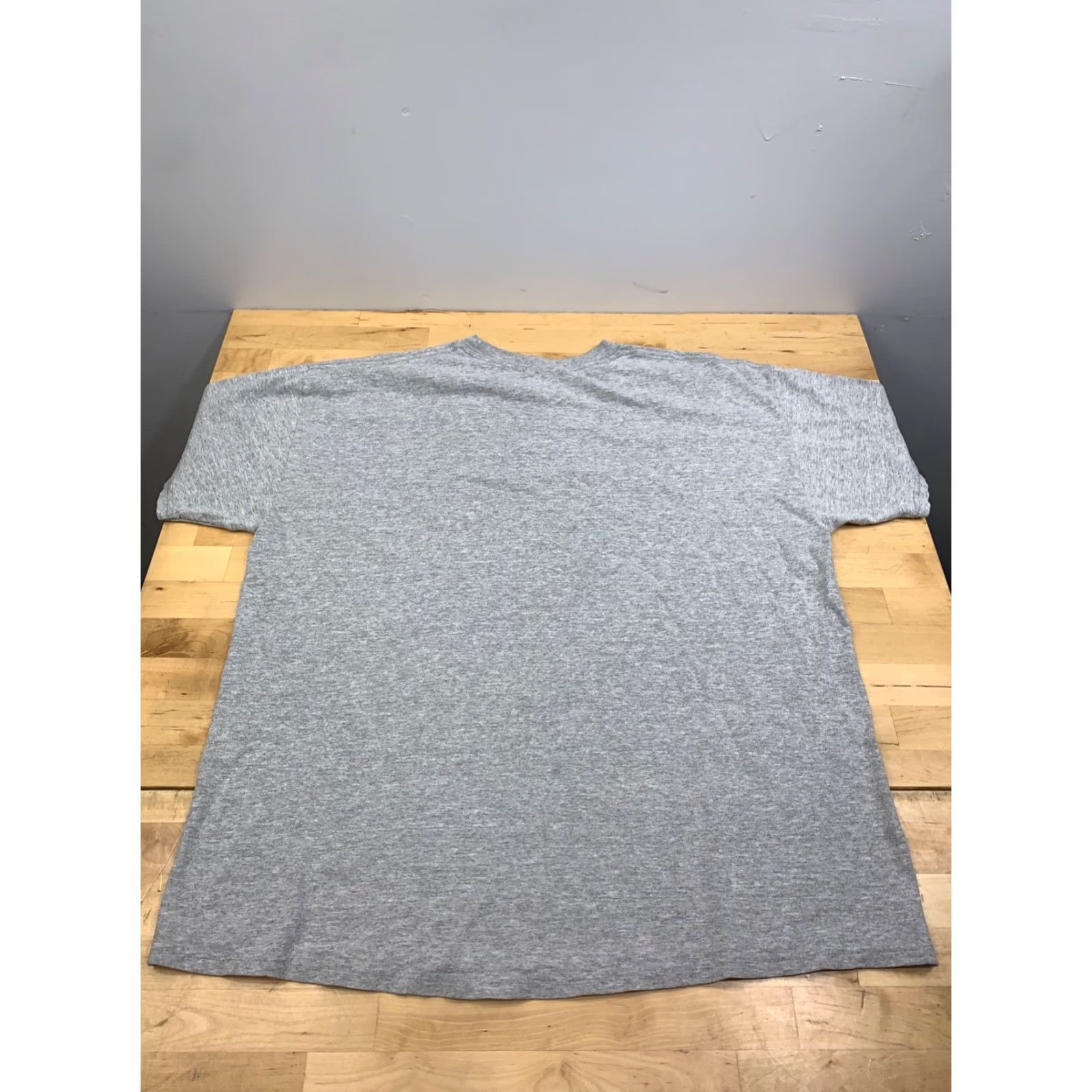 Hanes VINTAGE Hanes Shirt Mens XL Gray Budweiser King of Beer Crew Neck Short Sleeve 11760 USA Beer 90s Mens Size US XL / EU 56 / 4 - 8 Thumbnail
