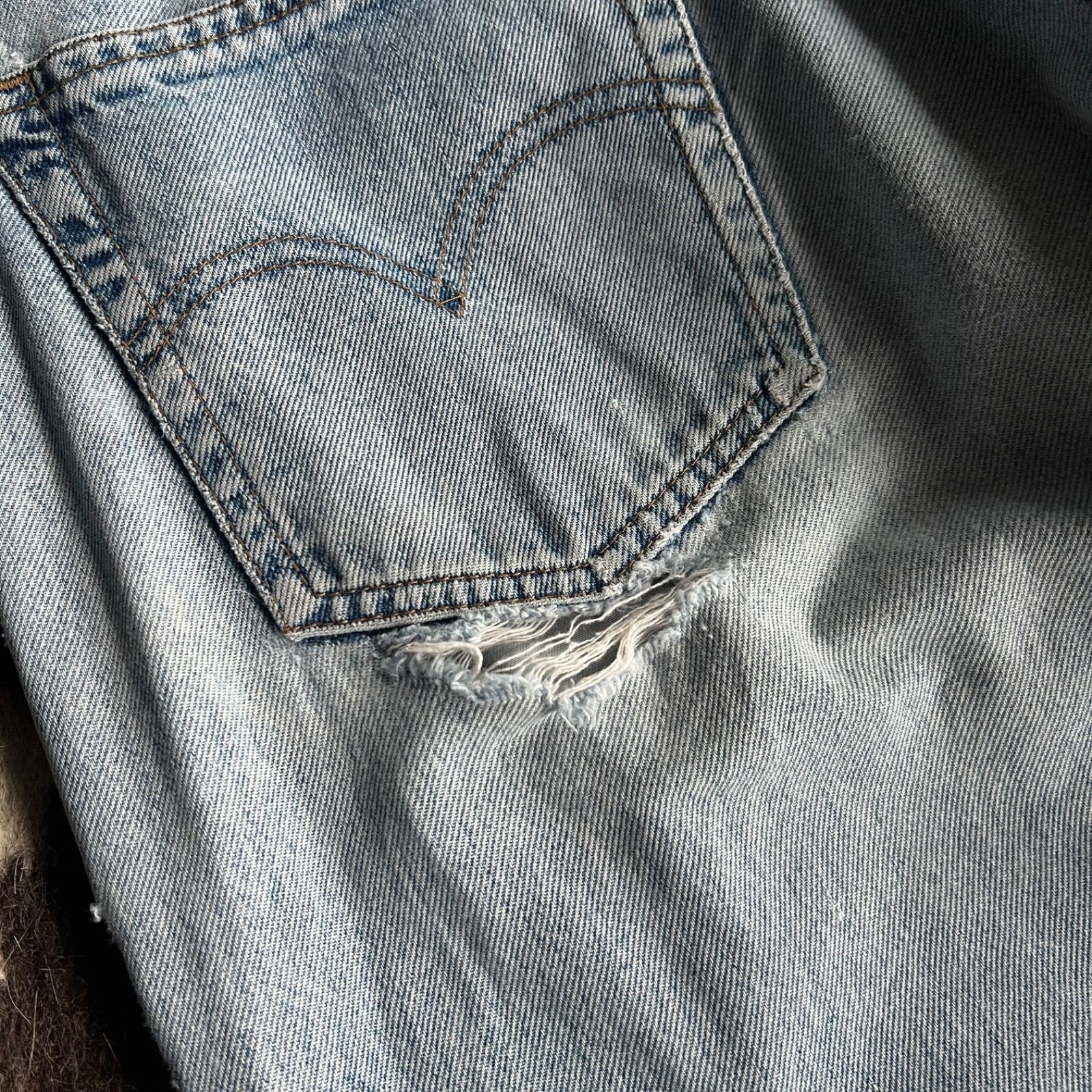 Levi's Levi’s 517 Vintage Jeans USA Made Distressed Denim 9814AC Size US 33 - 5 Thumbnail