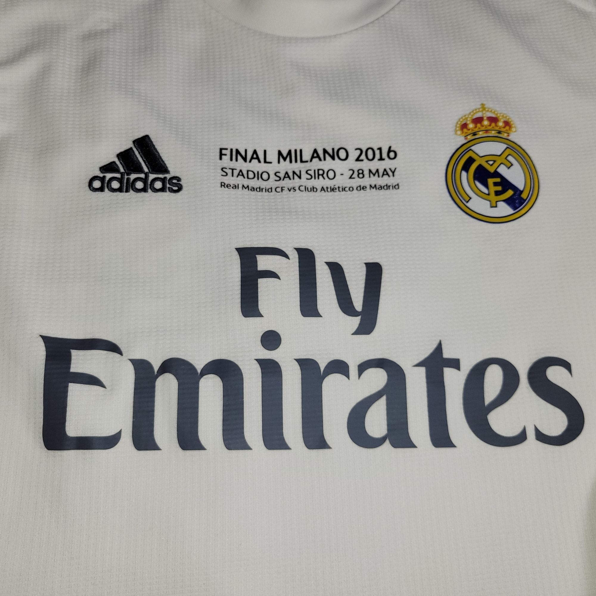 Adidas Ronaldo Real Madrid 2015 2016 Long Sleeve Soccer Jersey M Size US M / EU 48-50 / 2 - 3 Thumbnail
