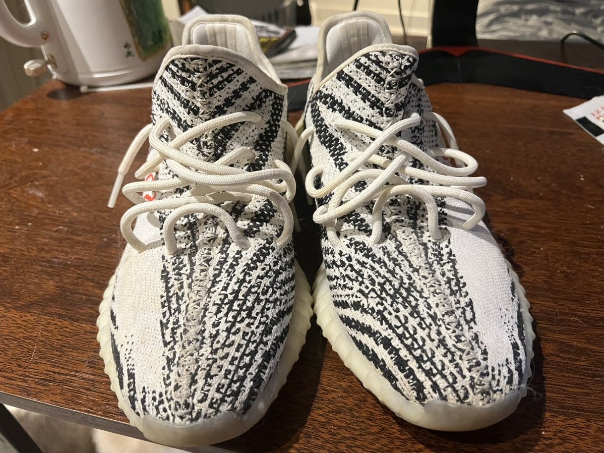 Adidas Yeezy boost 350v2 zebra sz10 Size US 10 / EU 43 - 4 Thumbnail