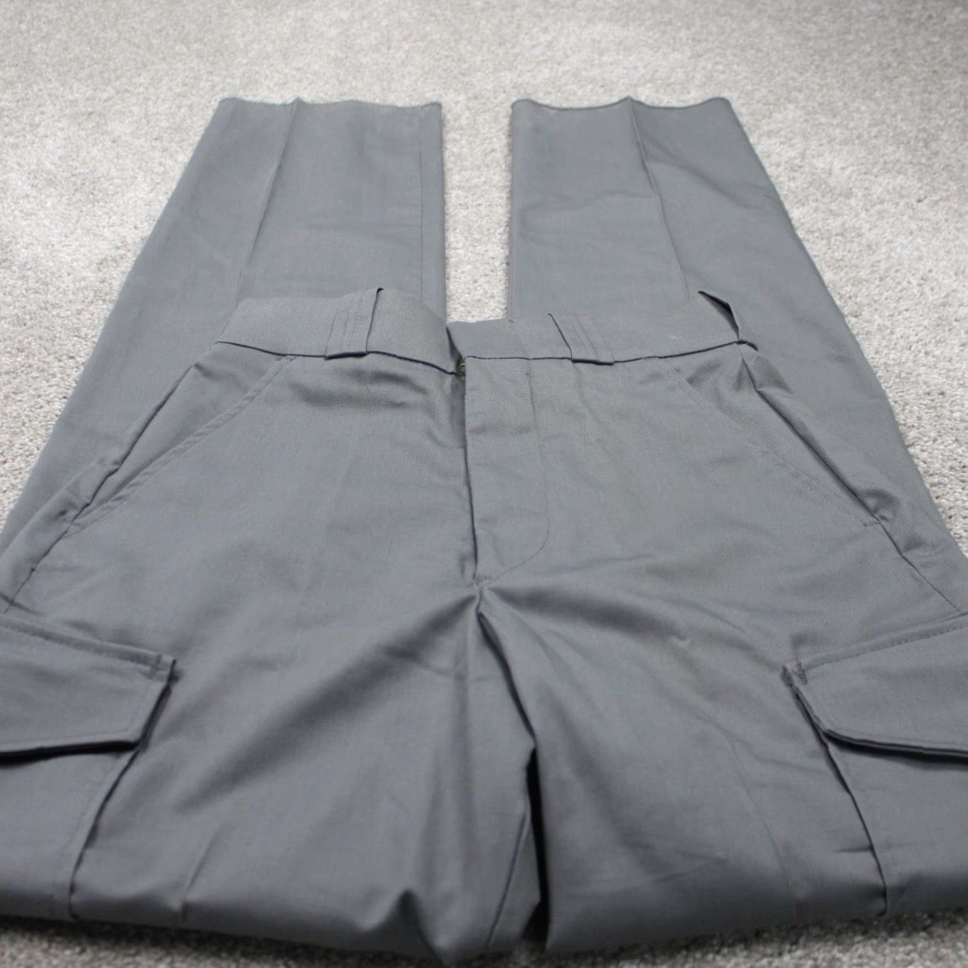 Vintage Elbeco Pants Men 26 Gray 65% Polyester 35% Cotton Cargo Pocket NWT Straight Leg Unhemmed Police Dress Gear Size US 26 / EU 42 - 2 Thumbnail