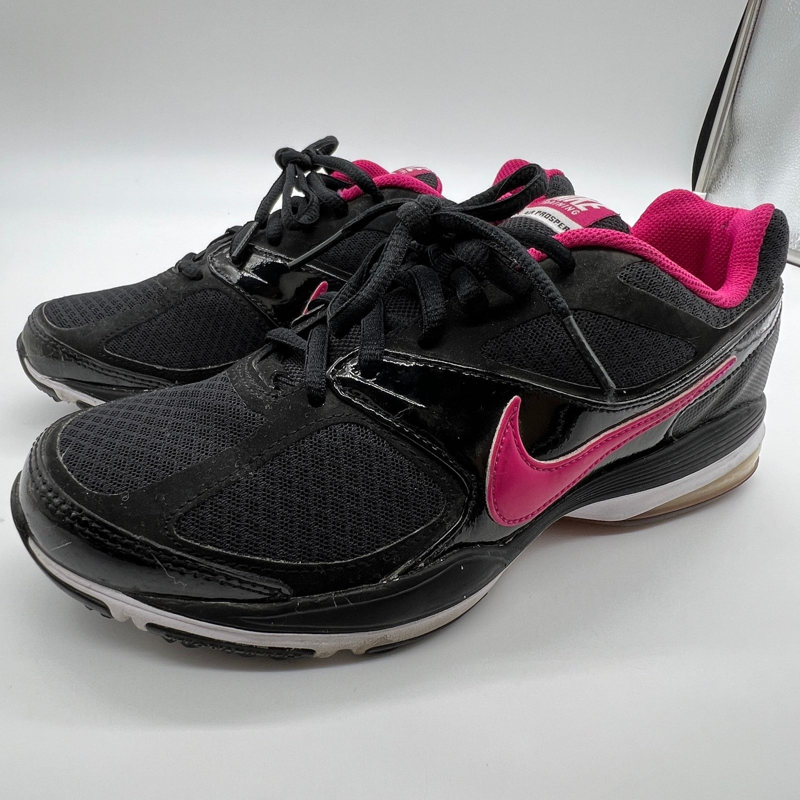 Nike Nike Women's Athletic Shoes Size 8 Pink and Black Size US 8 / IT 38 - 5 Thumbnail