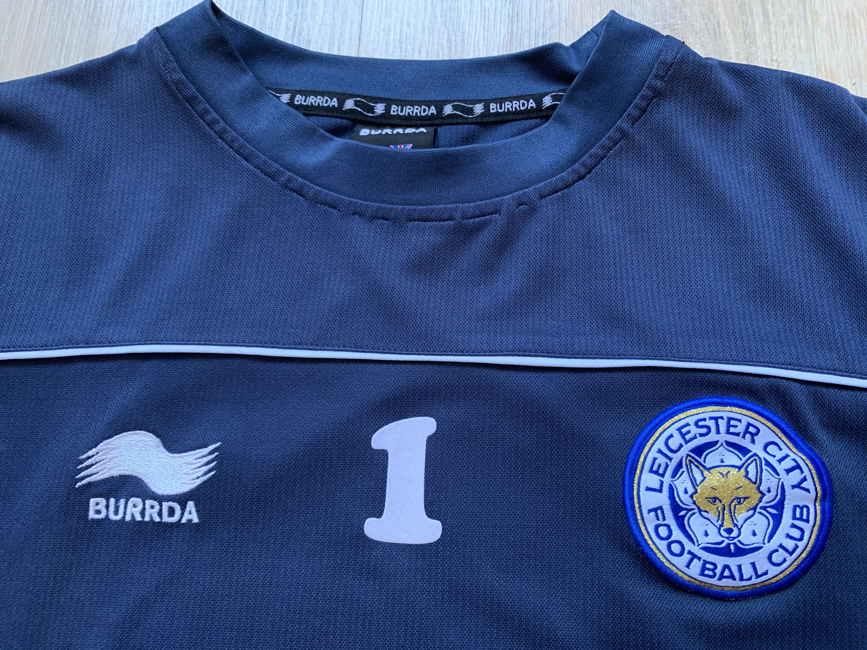 Vintage Burrda Leicester City Training Shirt 2010-2011 Size US XL / EU 56 / 4 - 4 Thumbnail