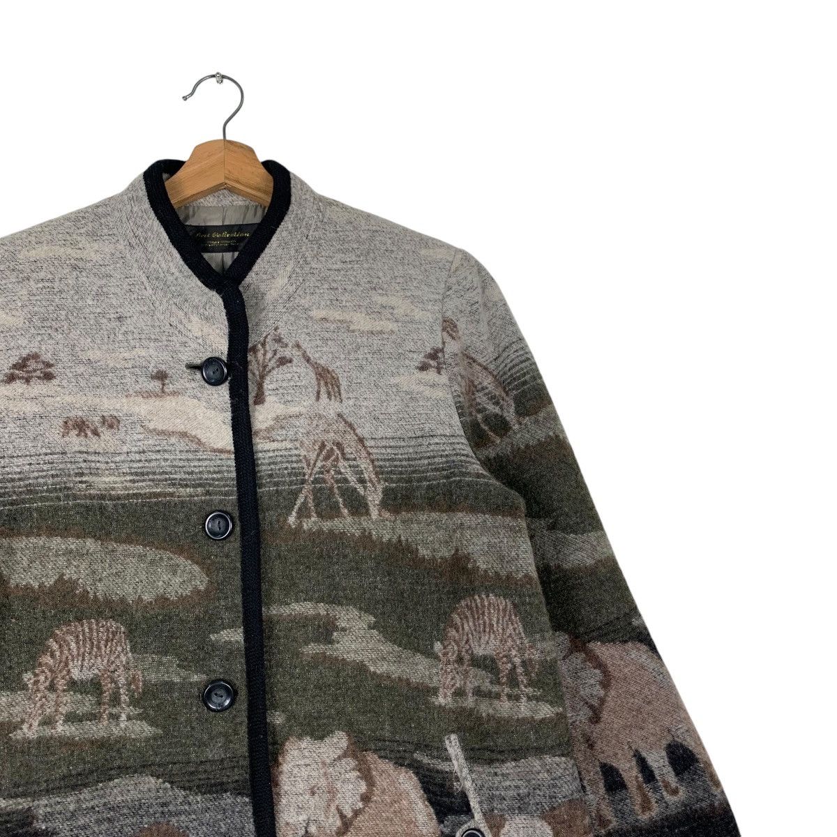 Vintage Vintage 90's Animal Graphic Print Wool Coat Jacket #1275-C57 Size US M / EU 48-50 / 2 - 5 Thumbnail
