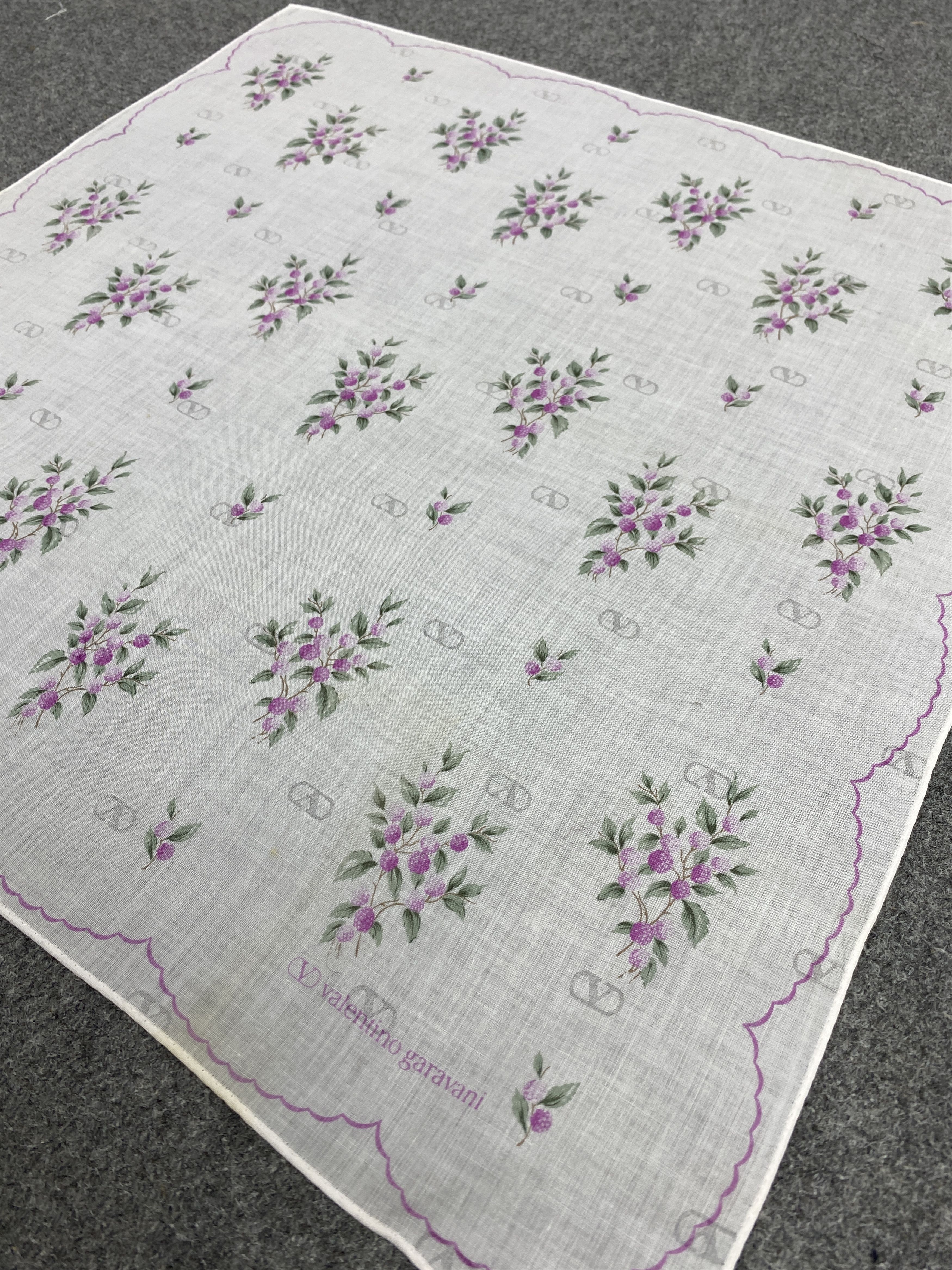 Valentino Valentino Garavani Handkerchief / Neckerchief KT0354 Size ONE SIZE - 7 Thumbnail