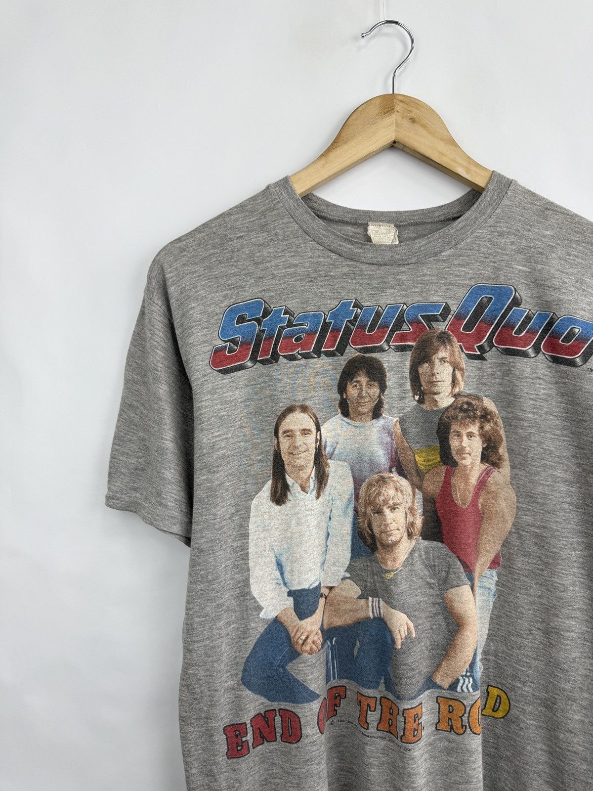 Band Tees 🏴󠁧󠁢󠁥󠁮󠁧󠁿 Vintage 1984 Status Quo End of the Road T-Shirt Rare Retro Size US L / EU 52-54 / 3 - 3 Thumbnail